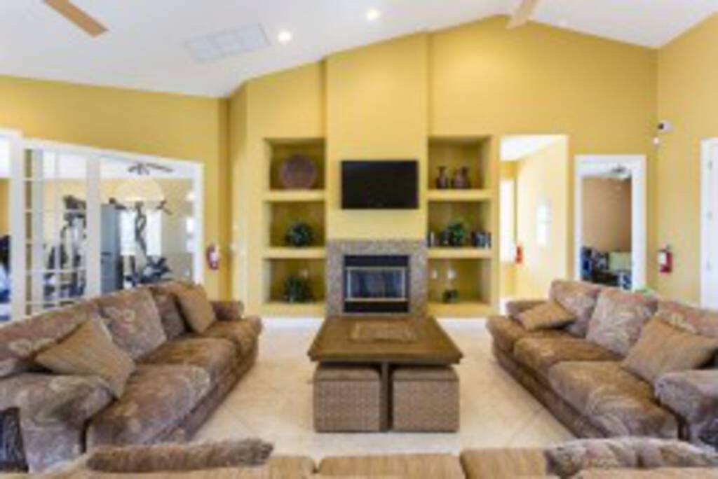 Crystal Cove Clubhouse