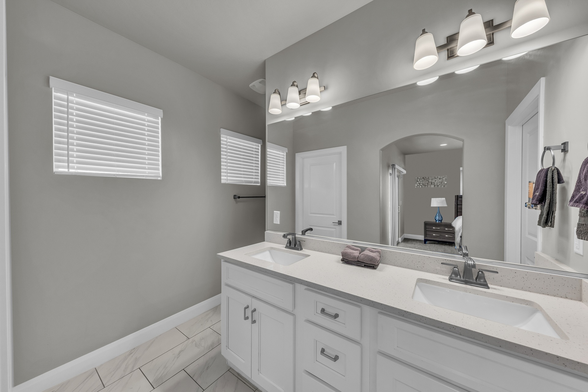 Double sinks, sleek style