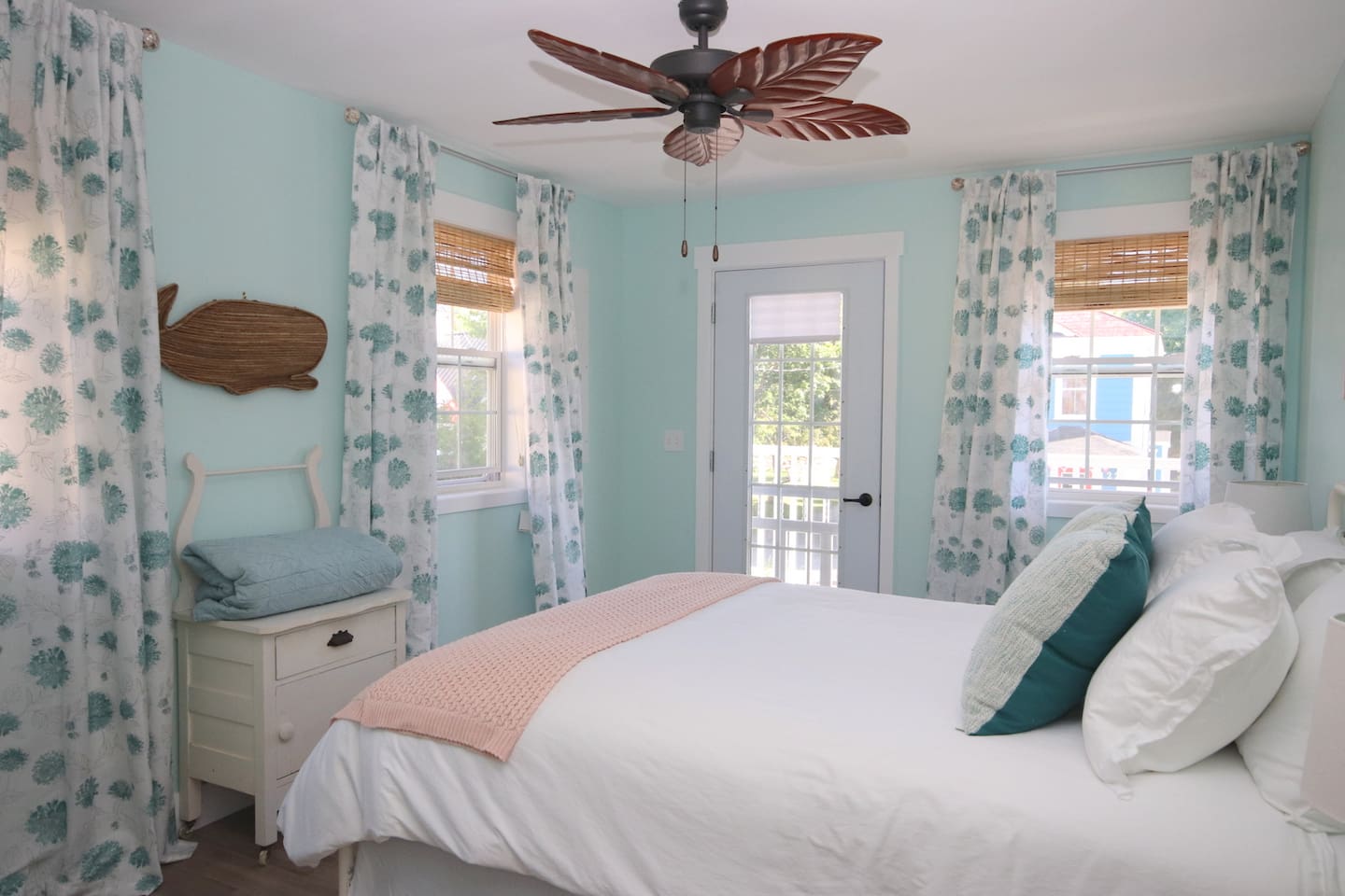 2nd bedroom and deck