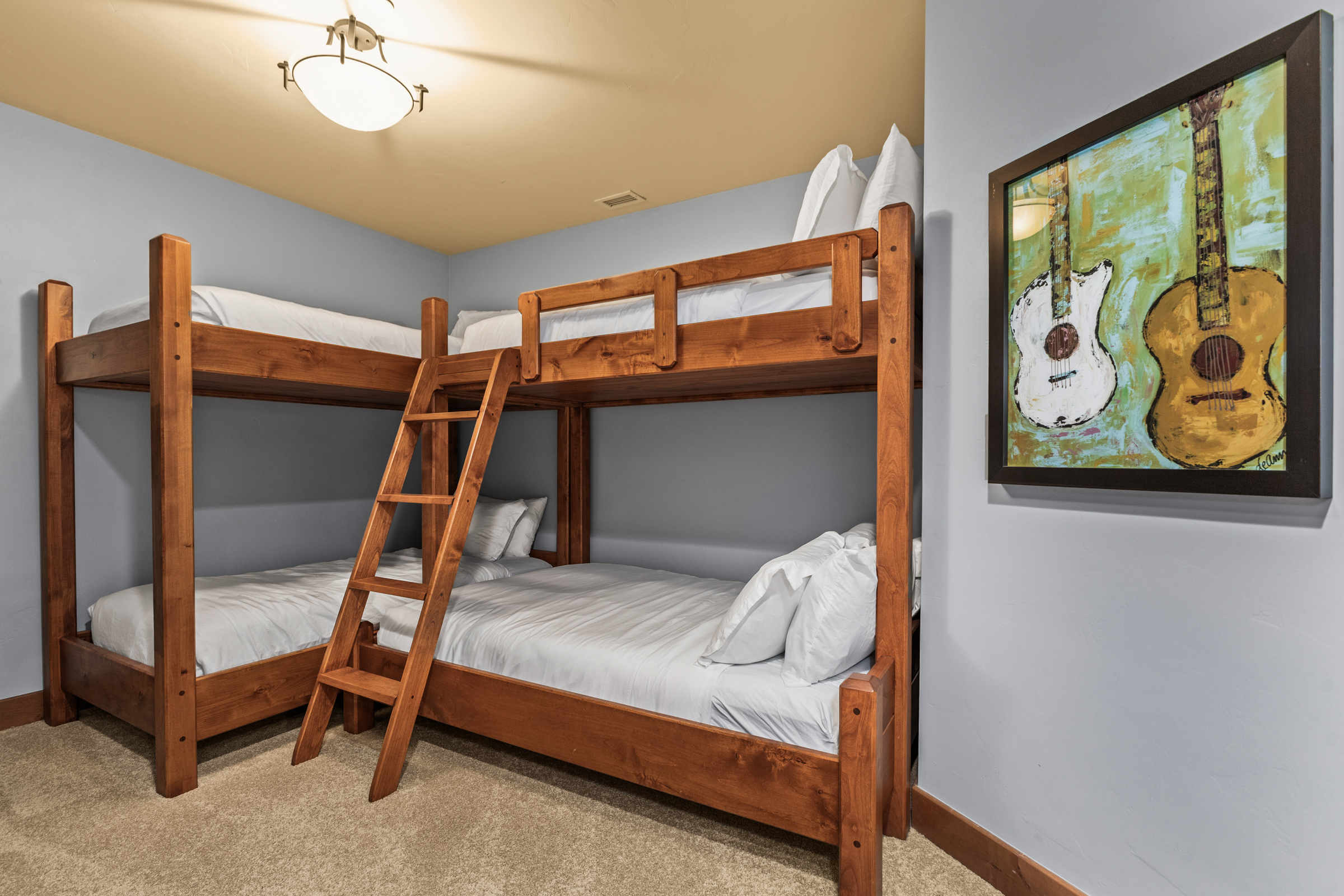 Bunk Beds Bedroom #2