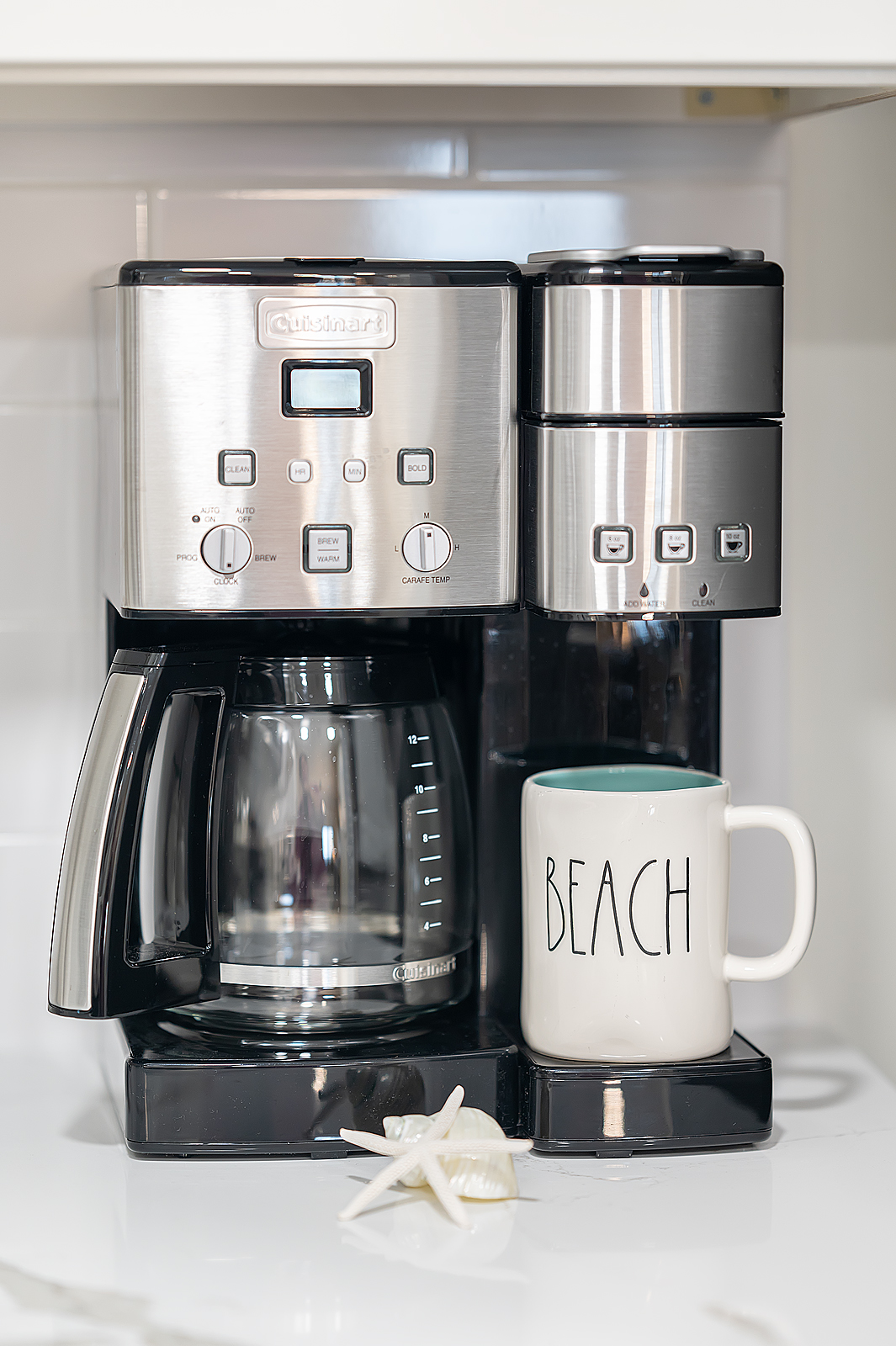 REGULAR AND KUERIG COFFEE MAKER 