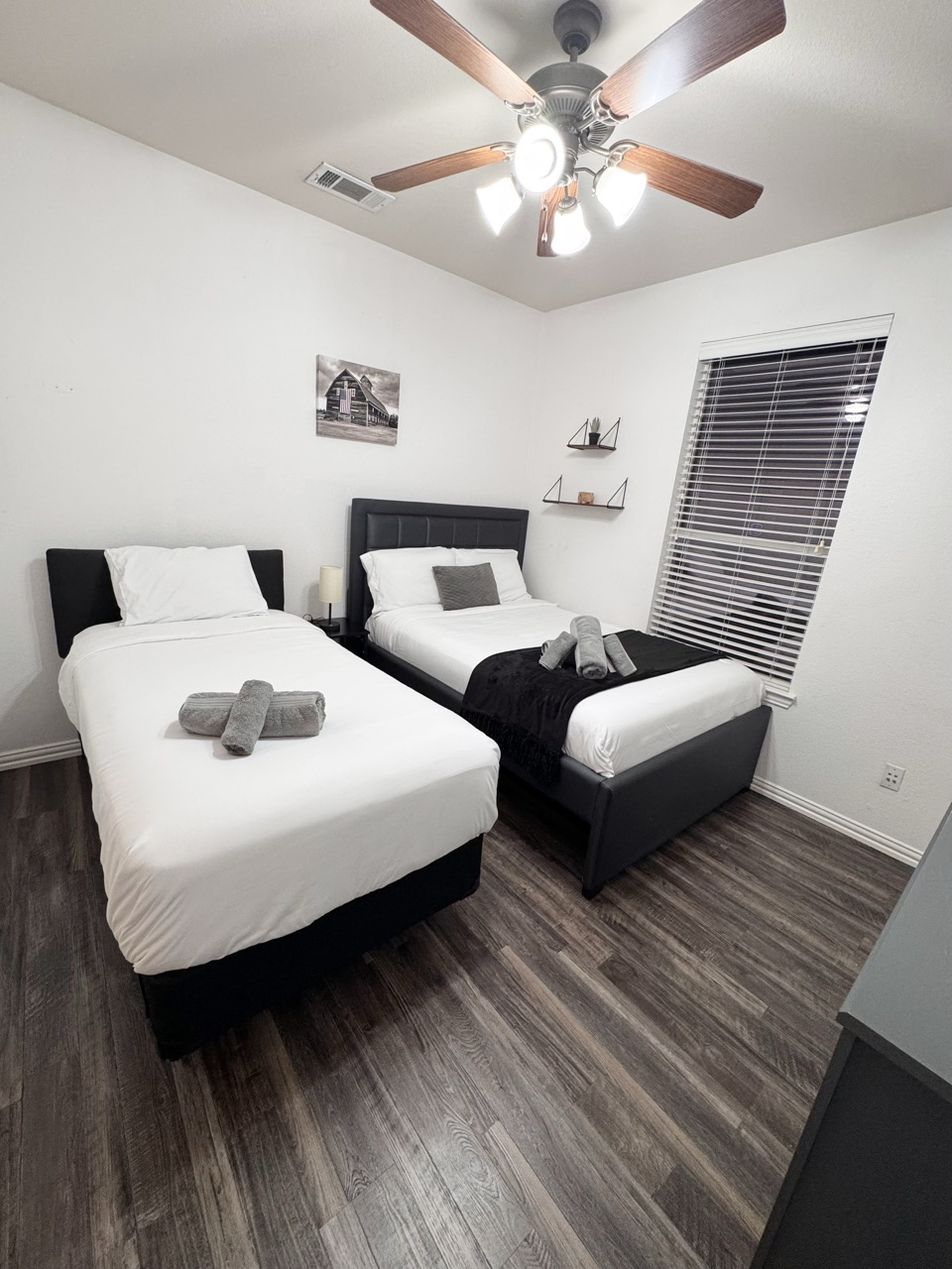 Family-Friendly Bedroom with Full & Twin Beds