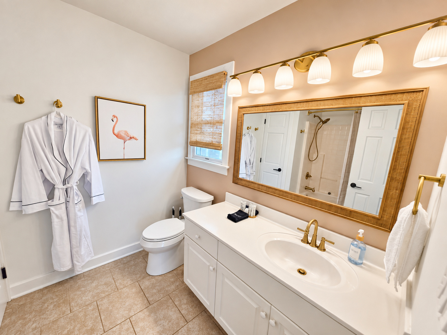 Ensuite to the Key West room