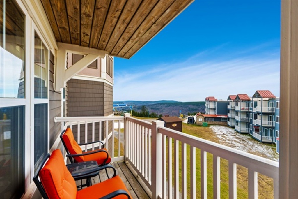 Enjoy Stunning Sunset & Mountain Views from your Private Balcony!
