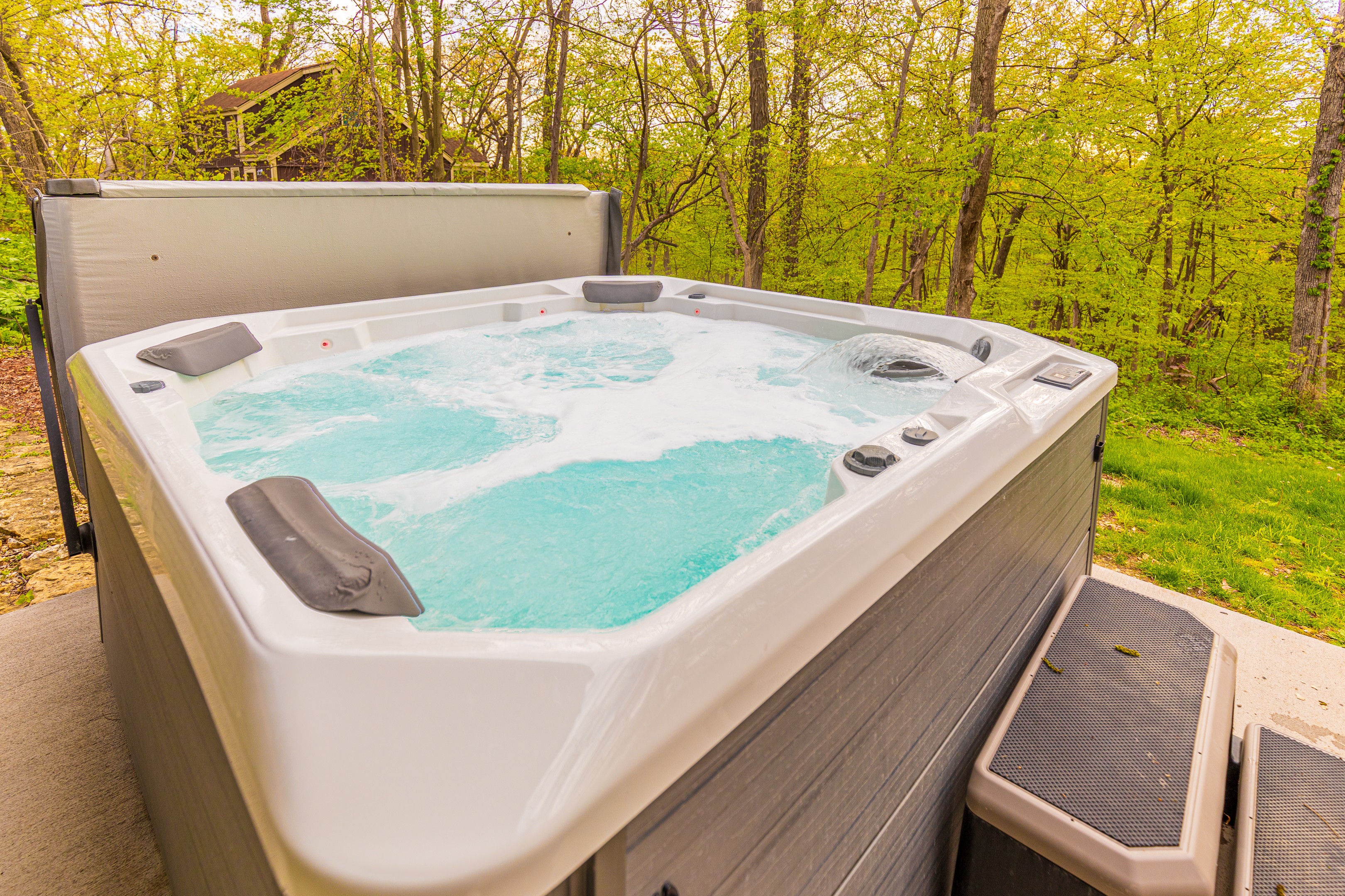 Enjoy a soak in the hot tub after a day of golfing or skiing.  Available year round & cleaned prior to each guest.
