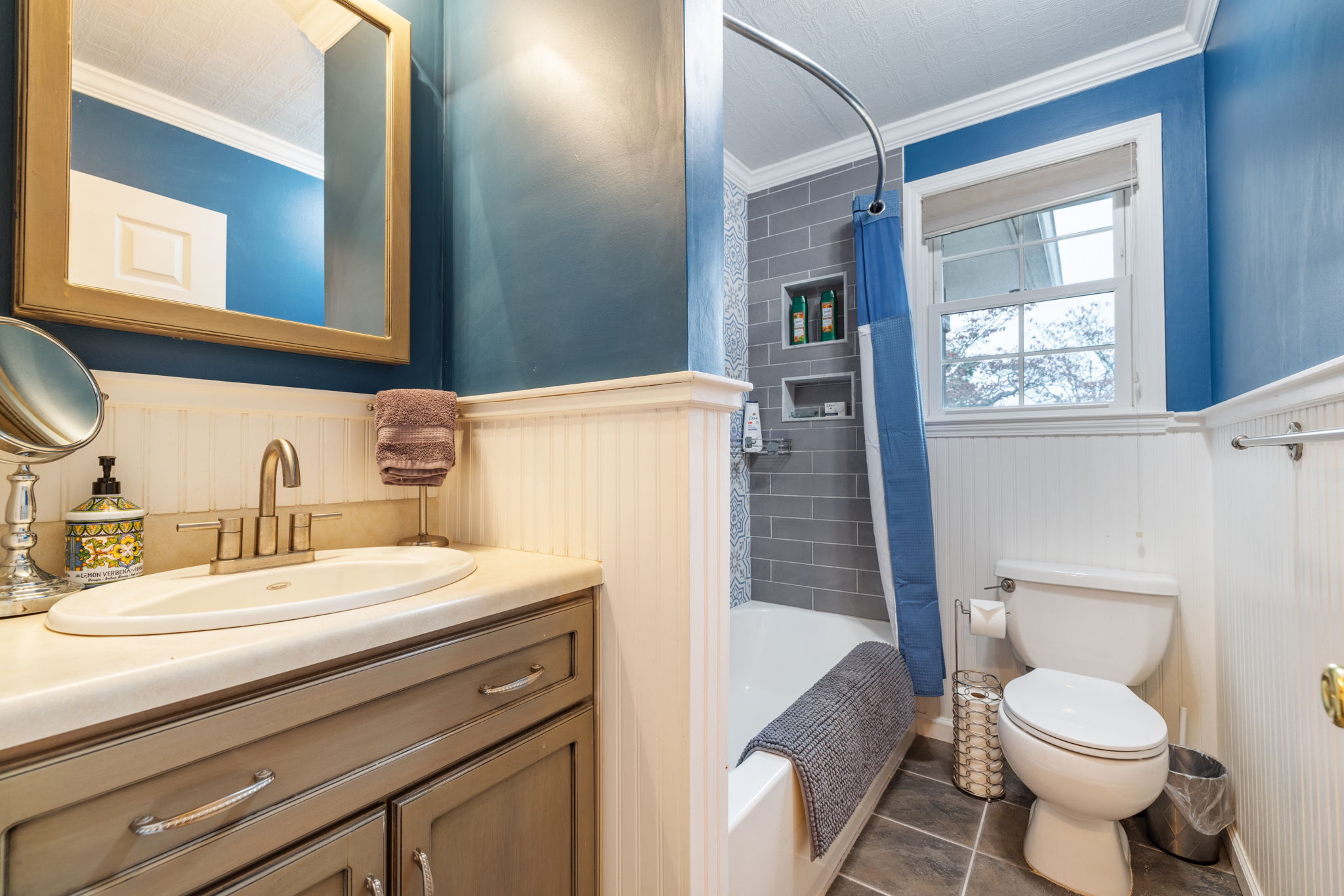 Bathroom 1 - Upstairs