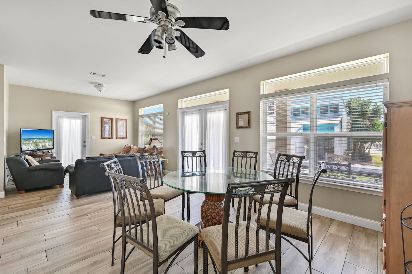 Dining Area #1 (First Floor)– Coastal round table seating 6