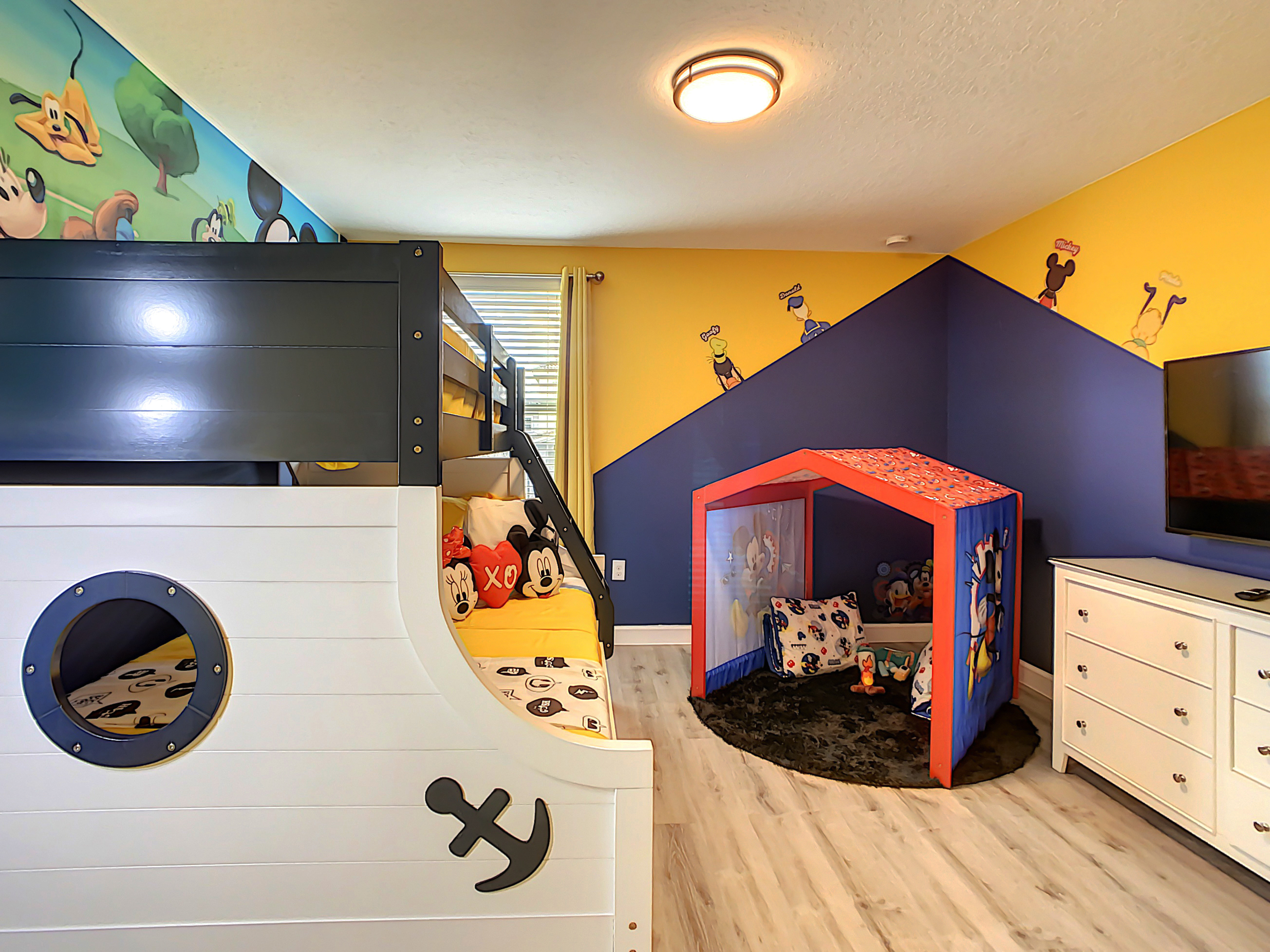 Bedroom 6-2nd Floor-Disney Themed-Bunk Beds (Twin On Top And Double On Bottom)