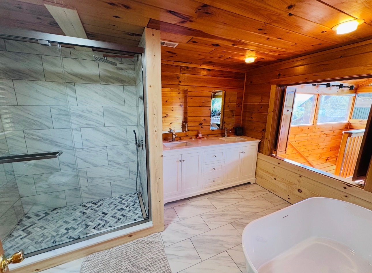 Upper Level Shower
