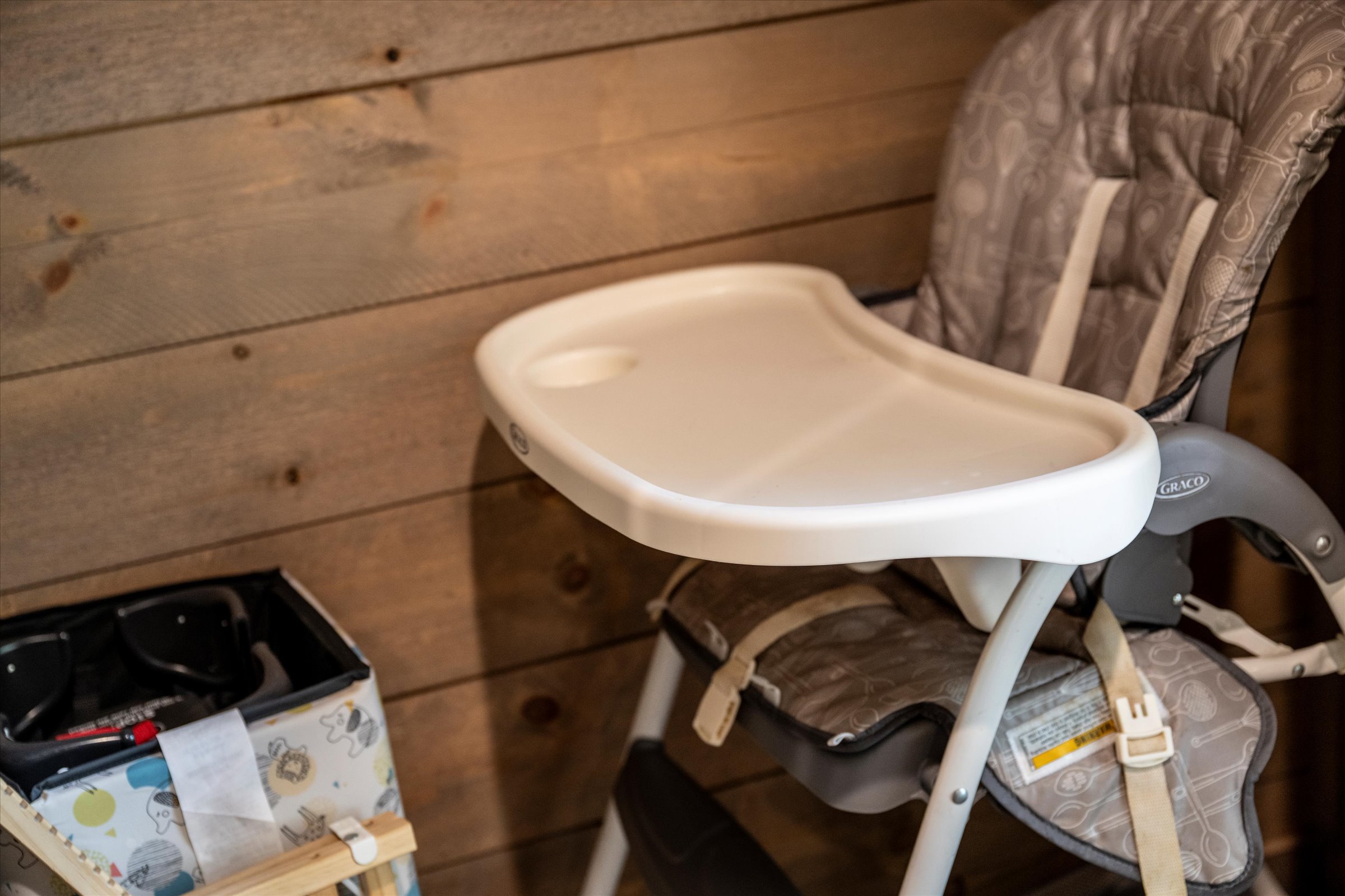 👶 Little ones welcome! We’ve got the high chair, pack-n-play, and even baby utensils so you can pack light and relax hard.