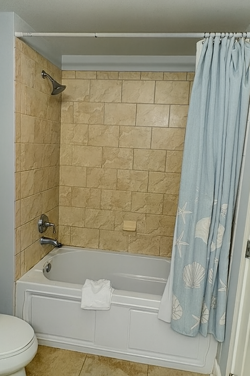 Great for families — an easy, no-fuss shower for kids, teens, and adults alike.