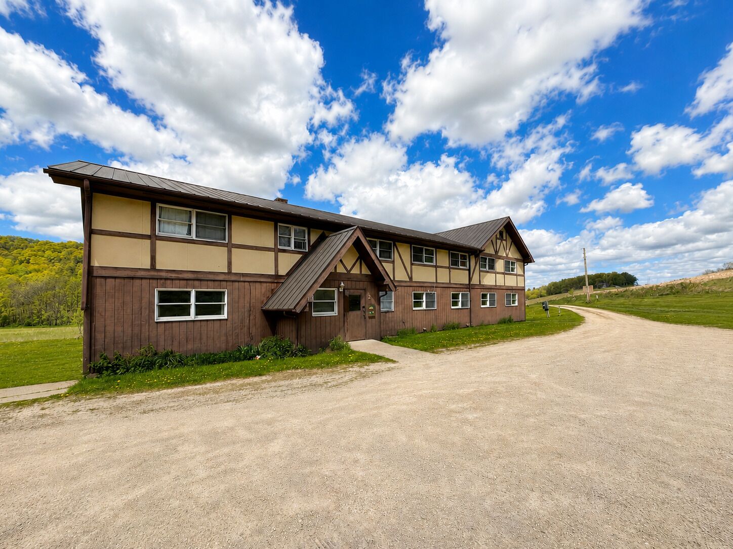 Welcome to River Valley Chateaux, where convenient parking and a private entrance await your arrival in Wisconsin's beautiful bluff country.
