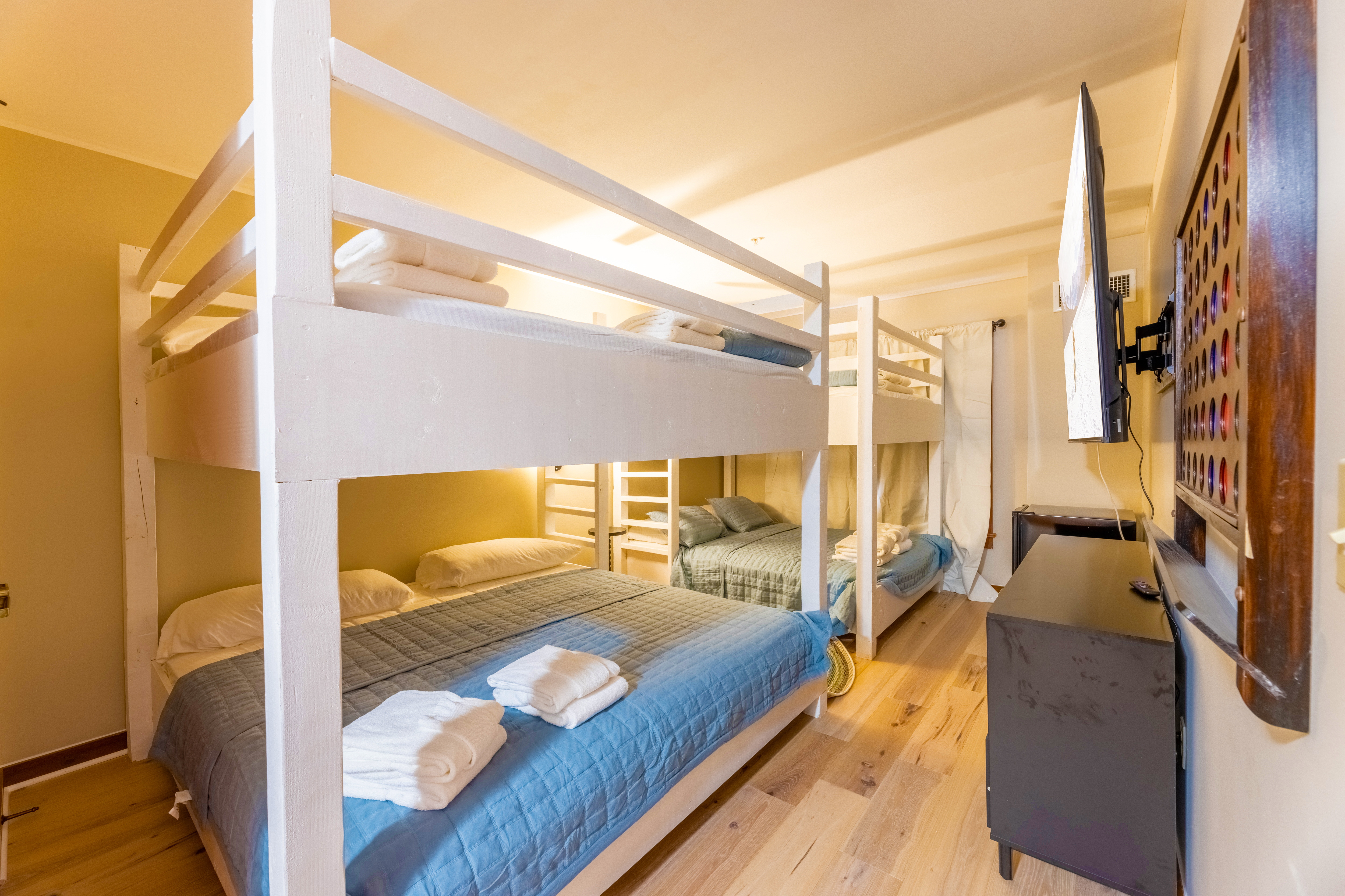 Allegheny Springs · Units 326-330 — Kids' Bunk Room