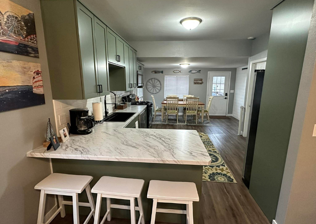 Can we talk about this island-ish area of the kitchen. Great for kids. Keep the mess in one place.