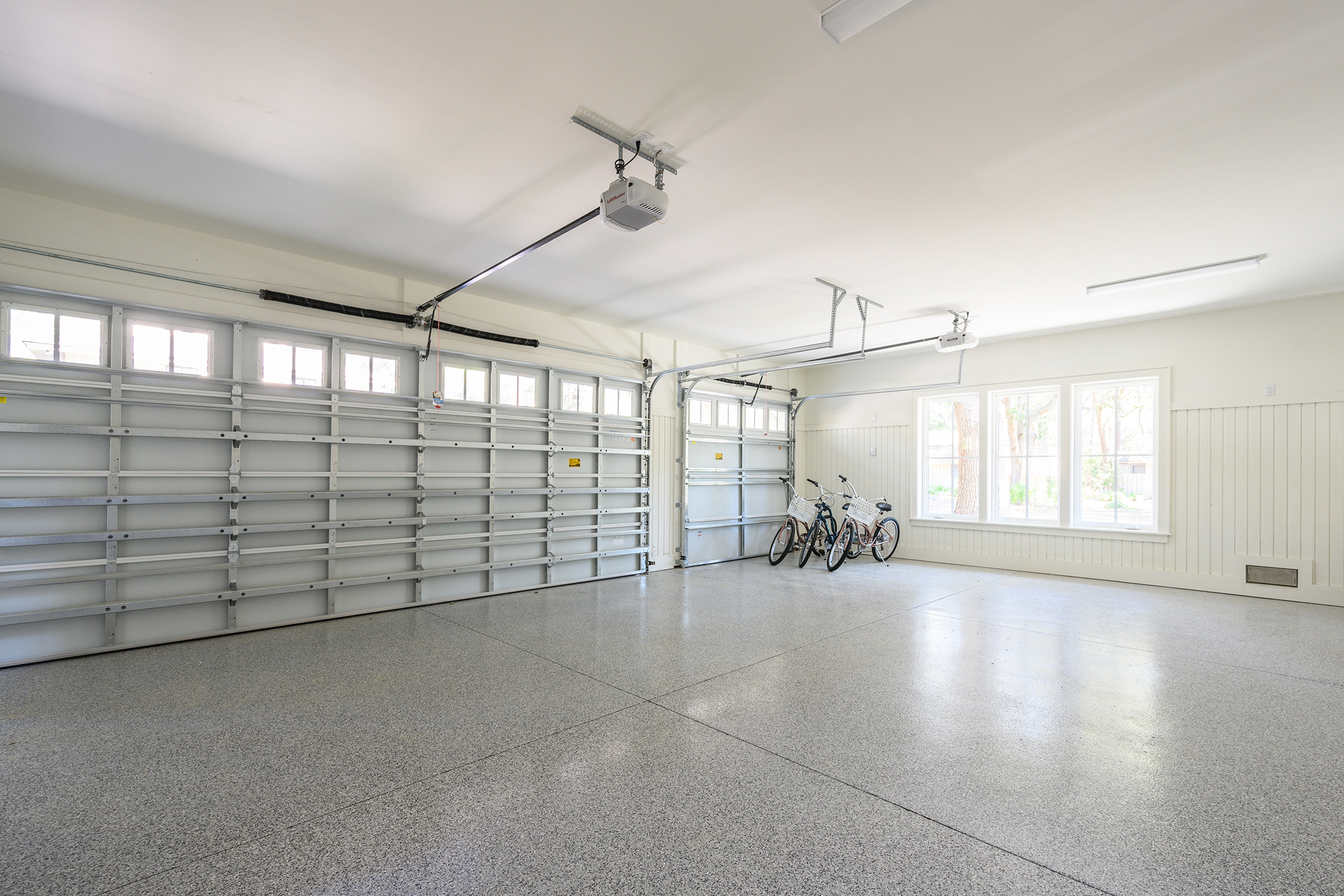 Garage has 3 parking bays