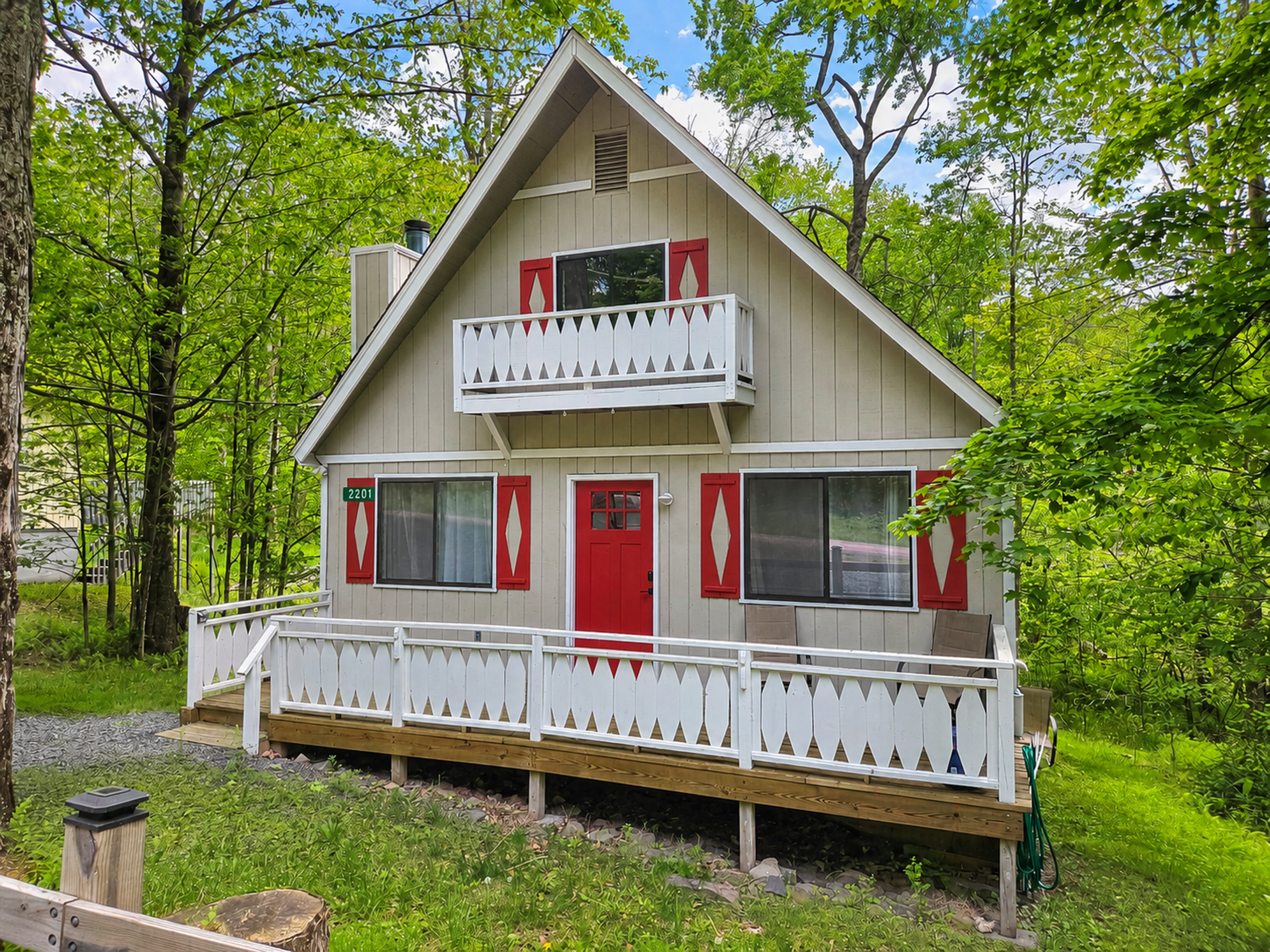 Arrowhead Lake rental -Welcome to Serhii Chalet Pocono!