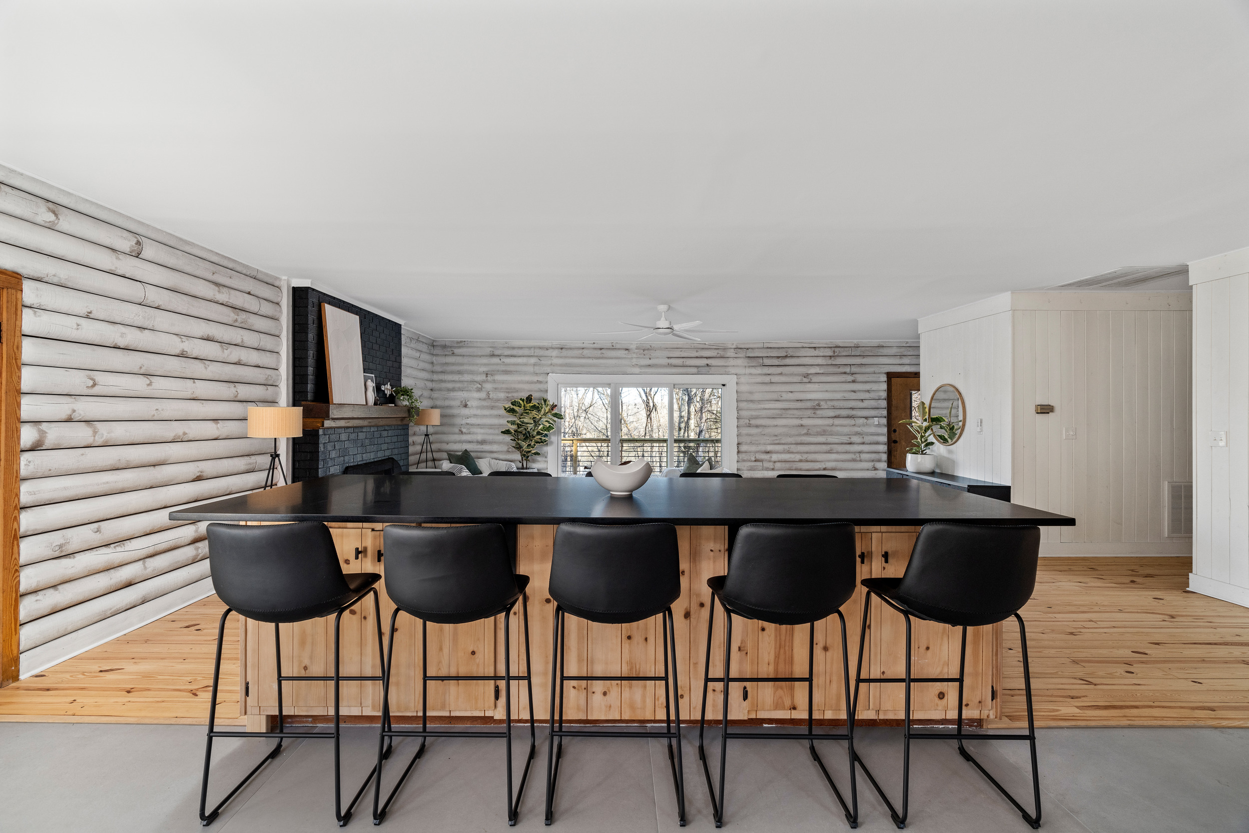 Kitchen: Gather around the stylish island for culinary adventures and unforgettable memories!