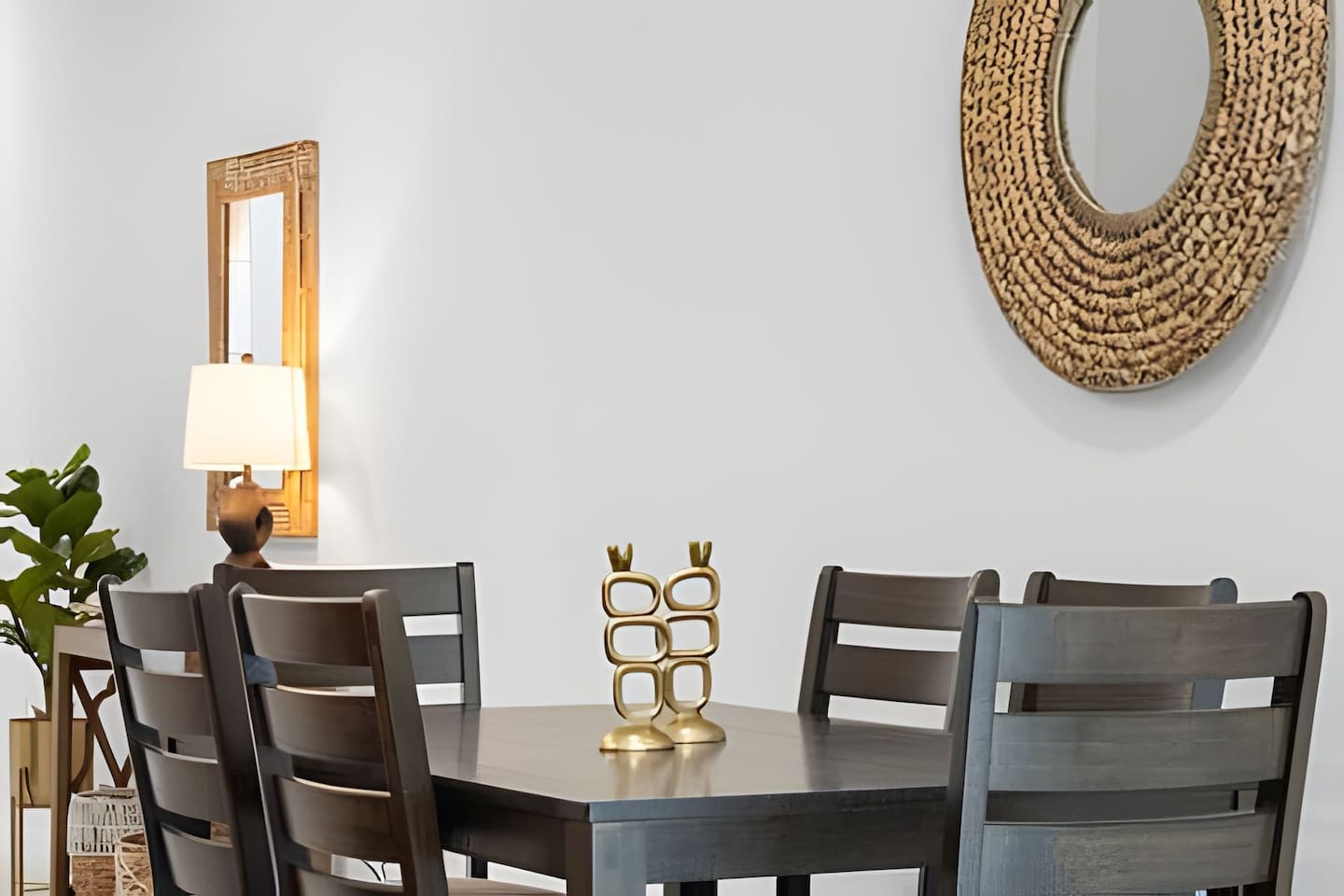 Enjoy a cozy dining space, perfect for family meals or intimate dinners.