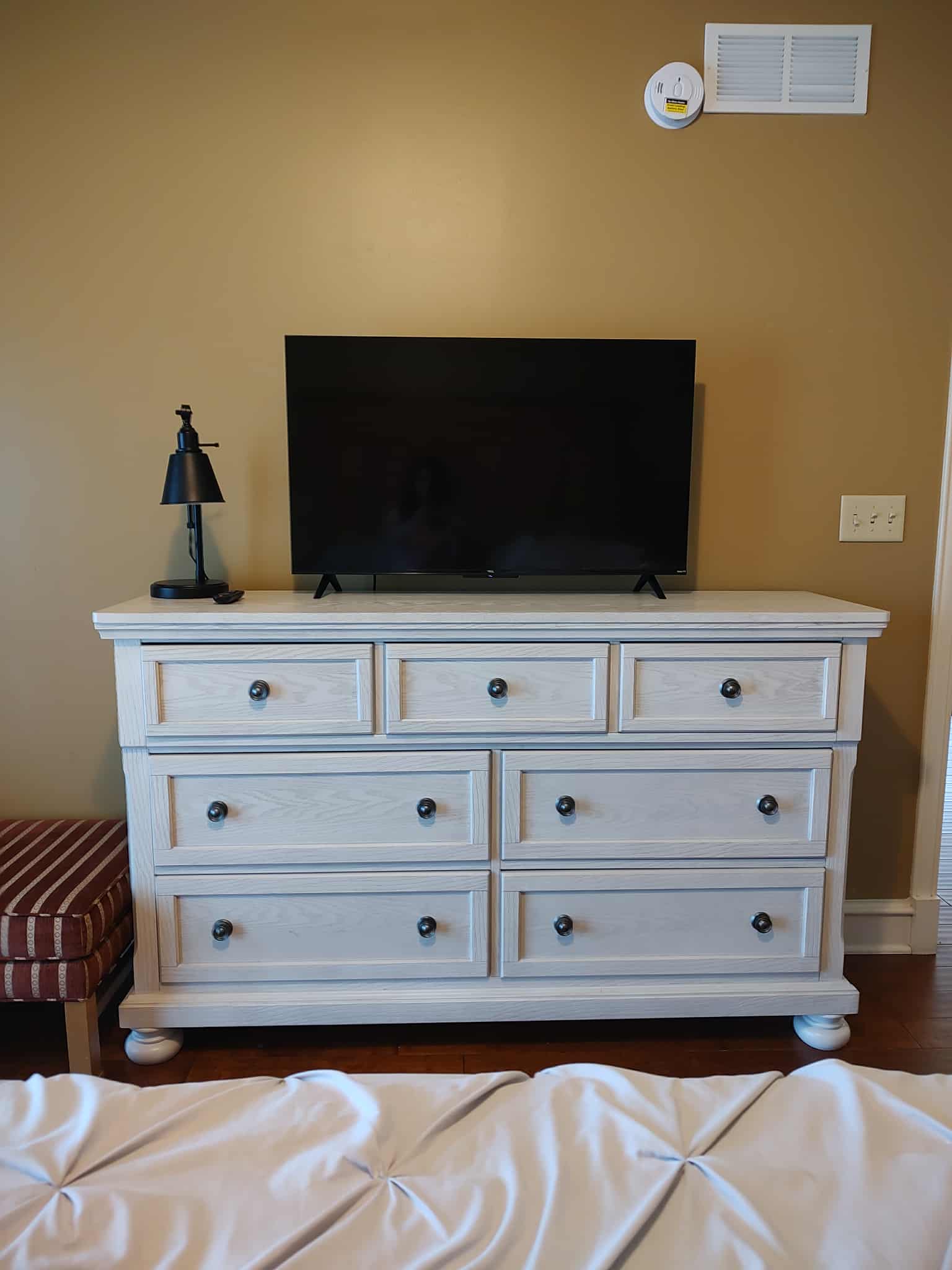 A larger Smart TV was added to the Primary Bedroom (9-7-25)