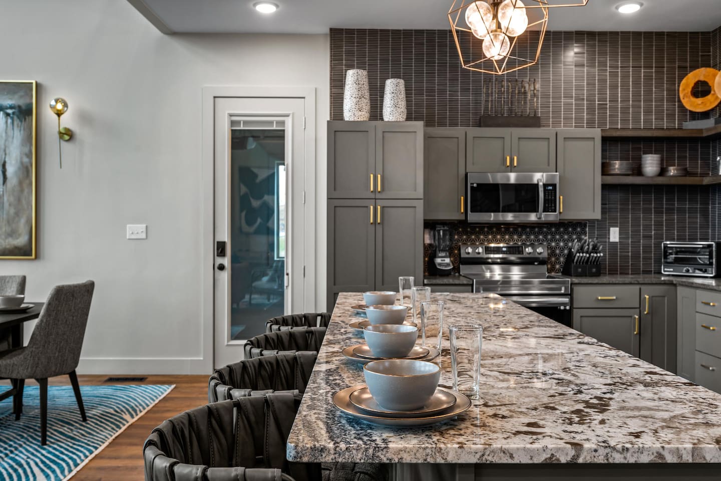 Entry Level - Kitchen