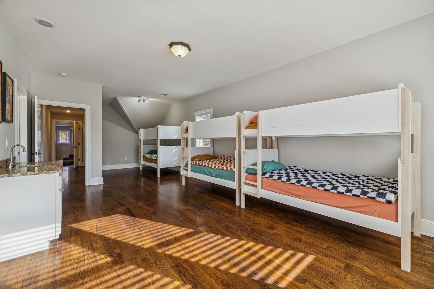 Bunk Room with 6 beds