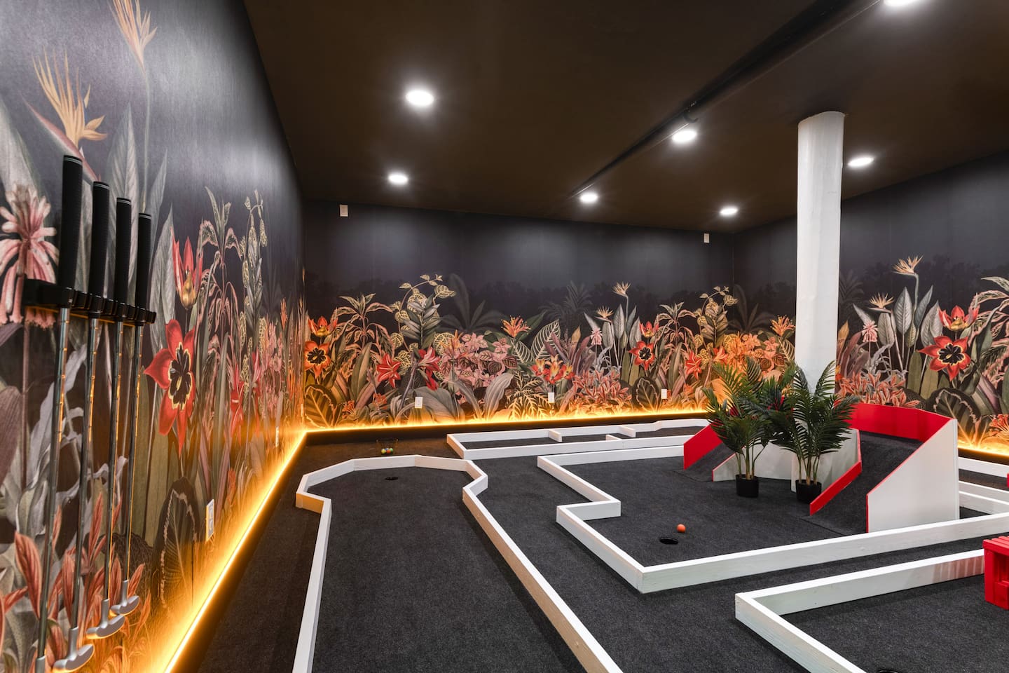 The GameHaus – Immersive Putt-Putt Experience