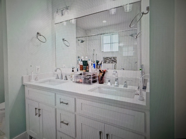 Upstairs Master Bath