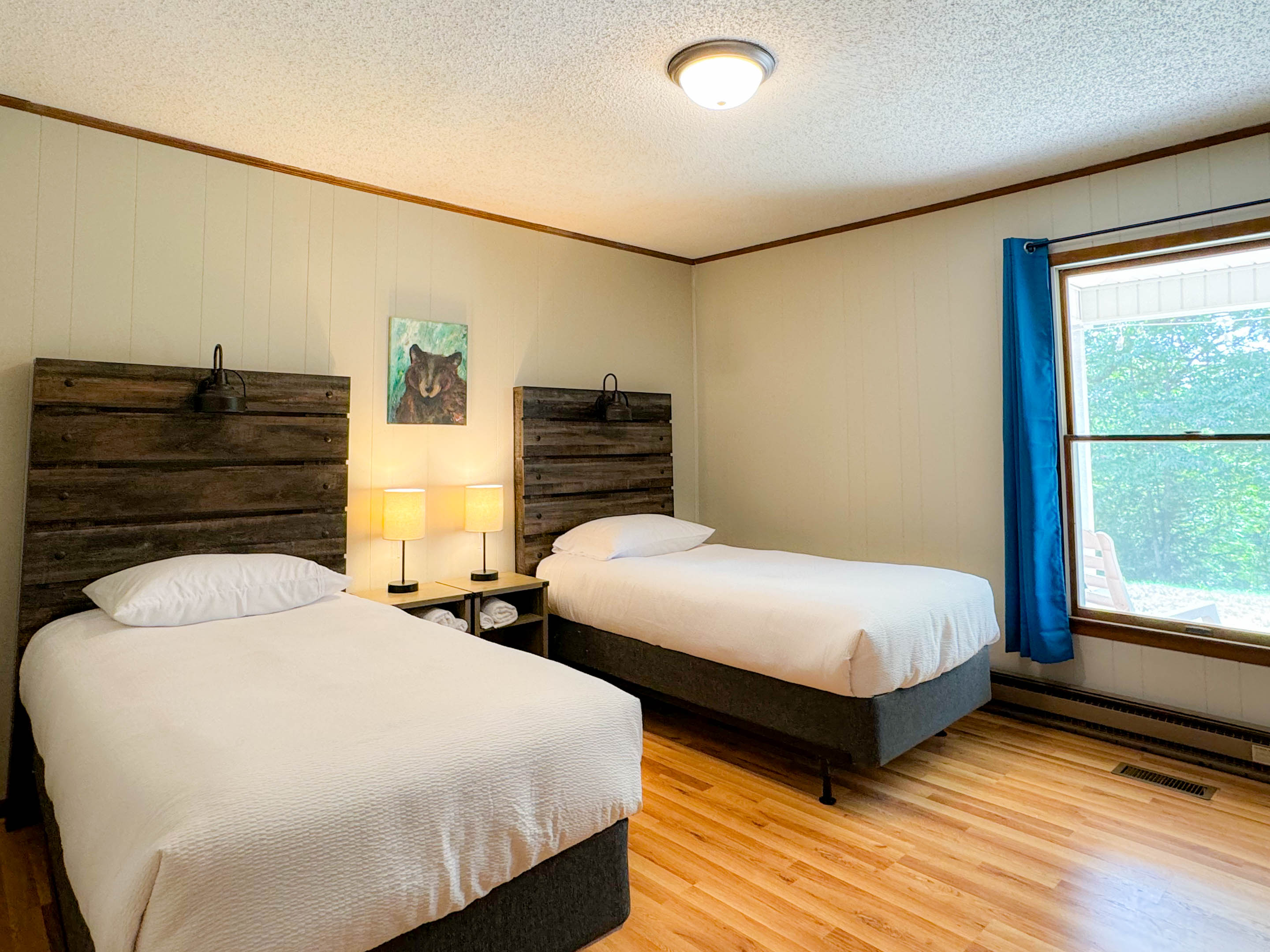 The twin guest room features two twin size beds with the same comfortable high thread count linens and pillows.