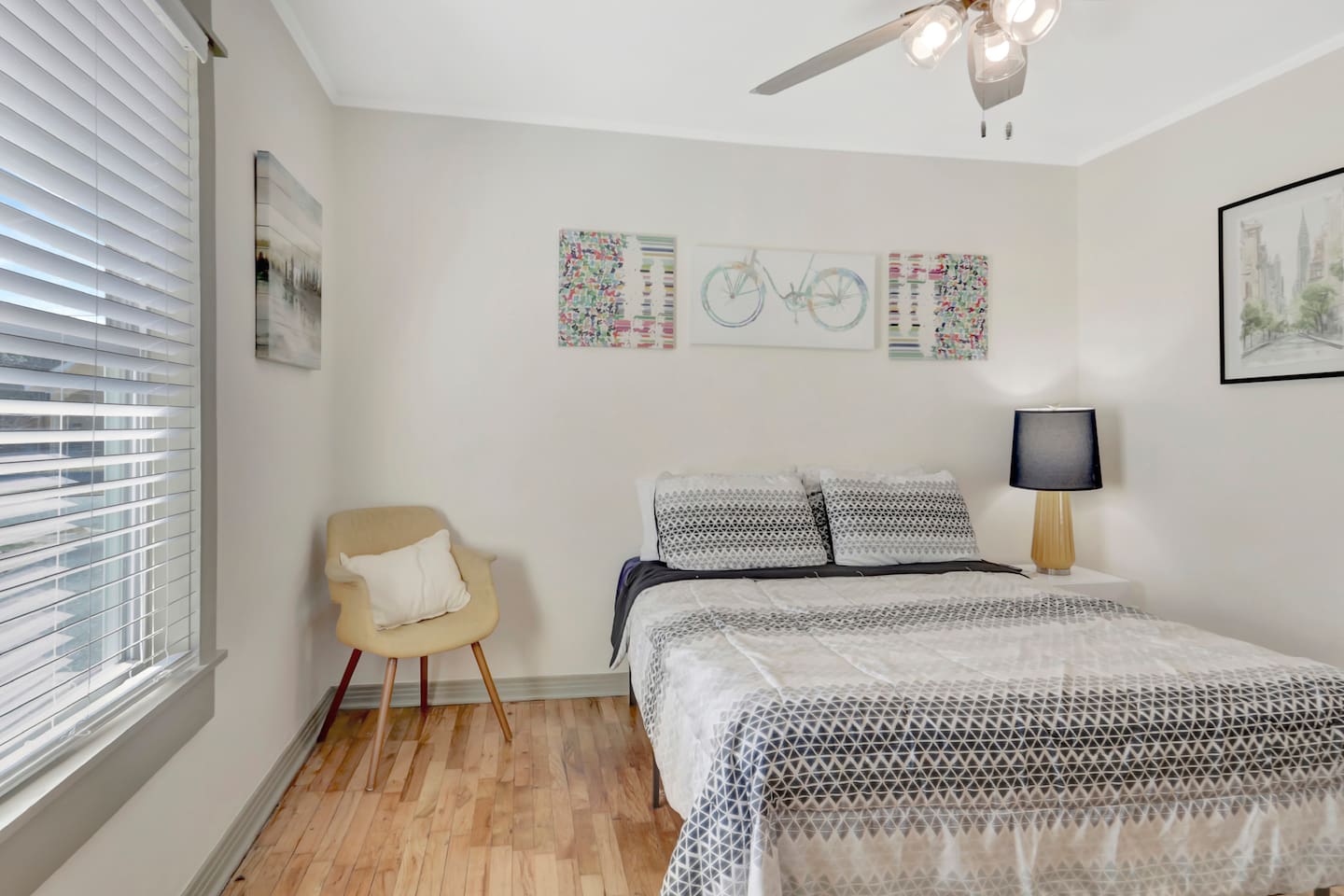 Bedroom with Bathroom