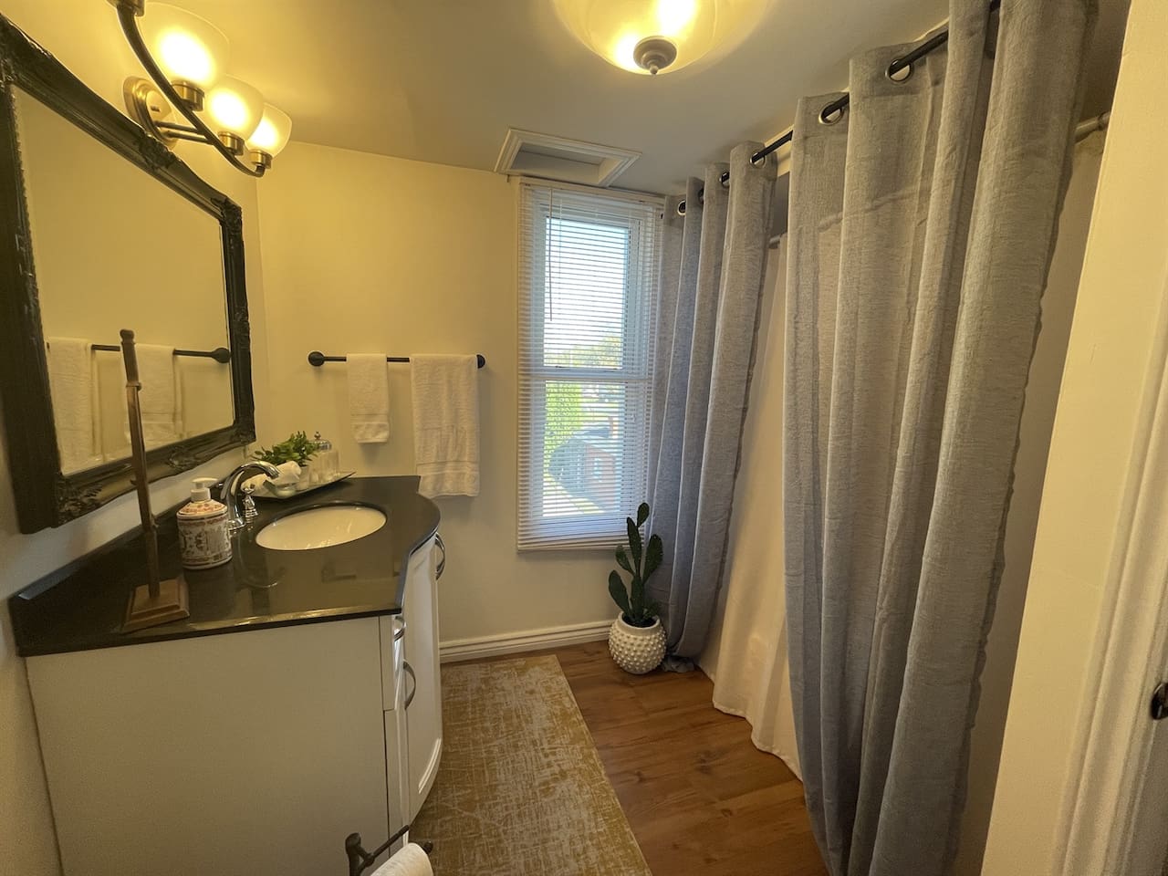 On the Vine Bathroom