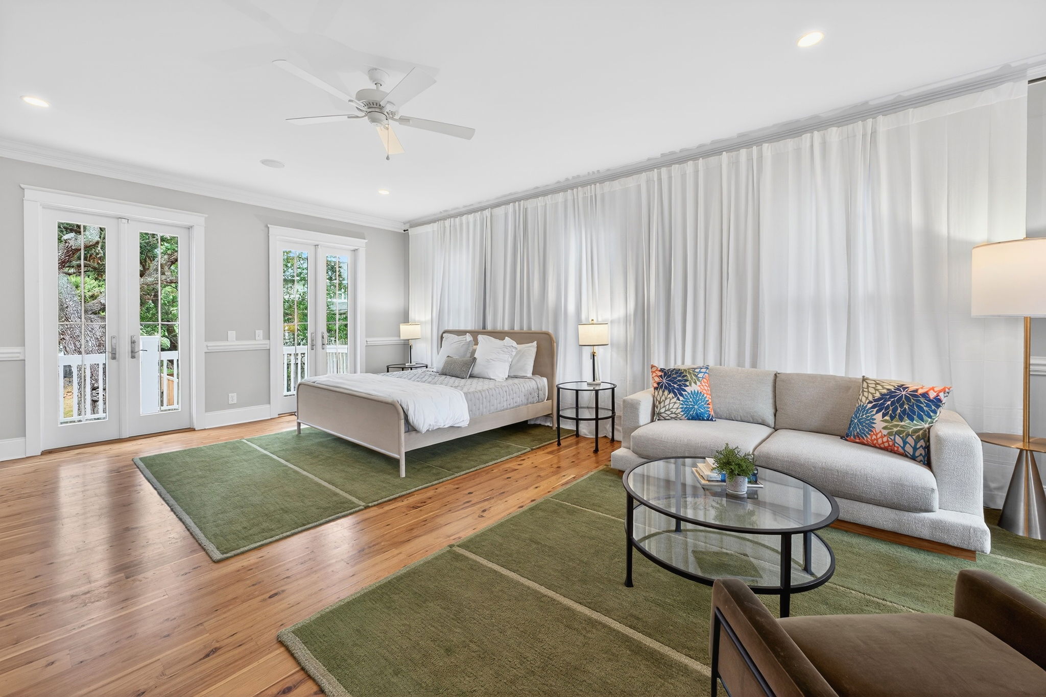 King Room 3 with Seating Area | Sun Kissed by the Sea | 3007 Cameron Blvd | Isle of Palms, SC | IOP Escapes