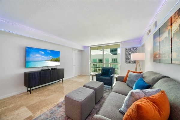 Living Room with https://uc.orez.io/i/e455830b943f47178174302c81f282b9-Medium60" TV