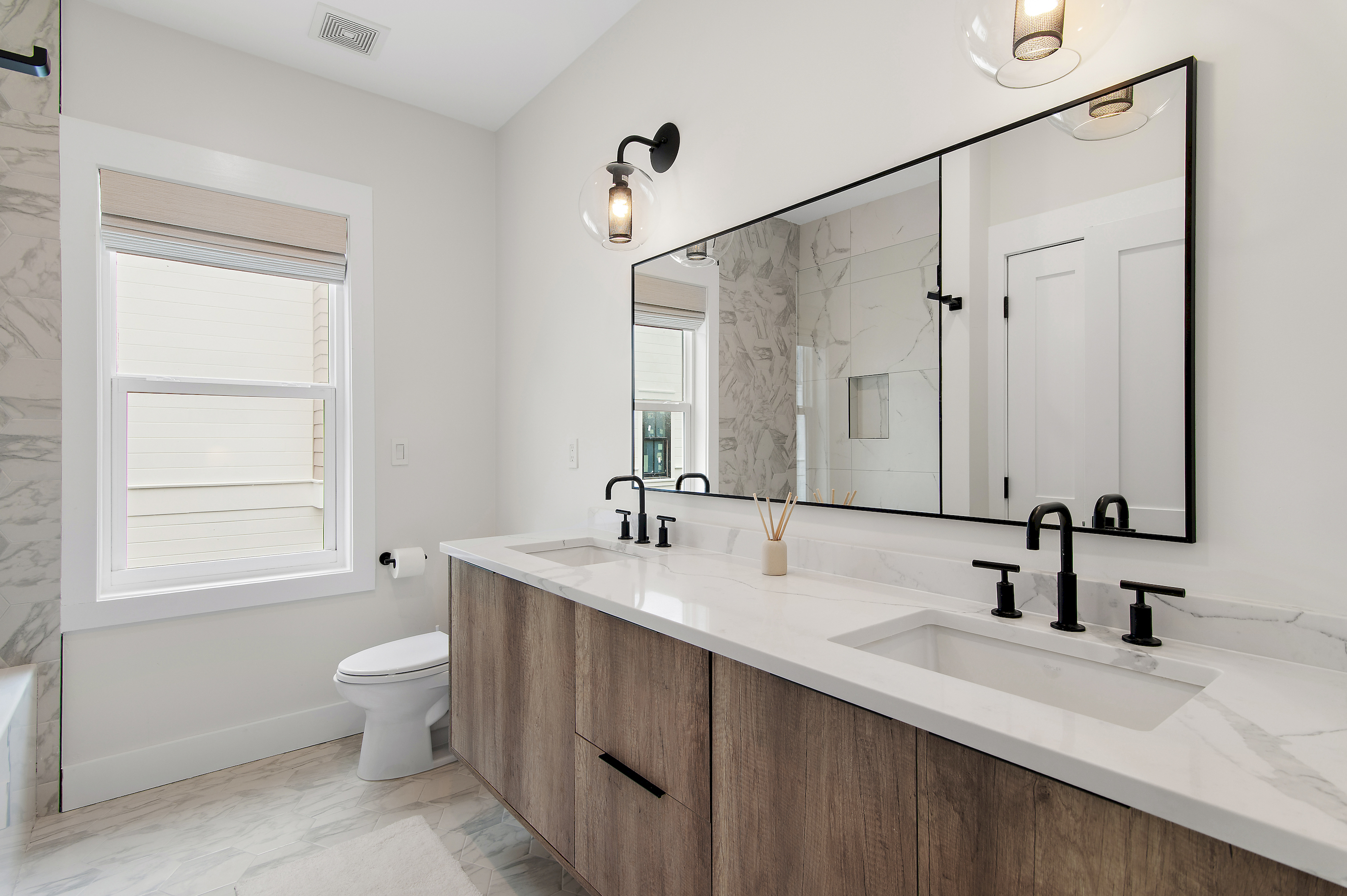 2nd Floor Hall Bath.  This bath services the bunk room, queen bedroom, and the second floor living room.