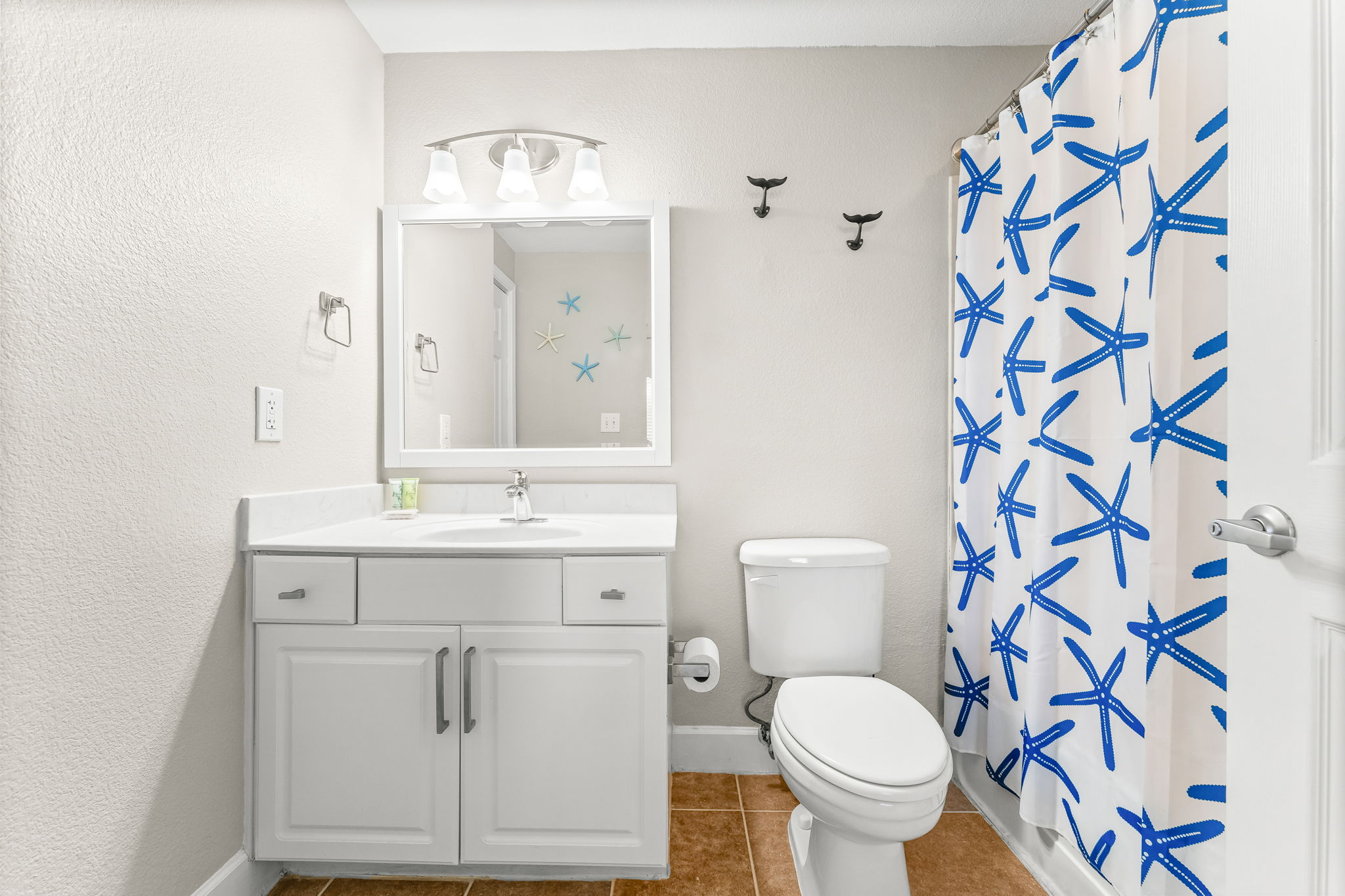 Primary Bedroom Bathroom. Tub/Shower combo