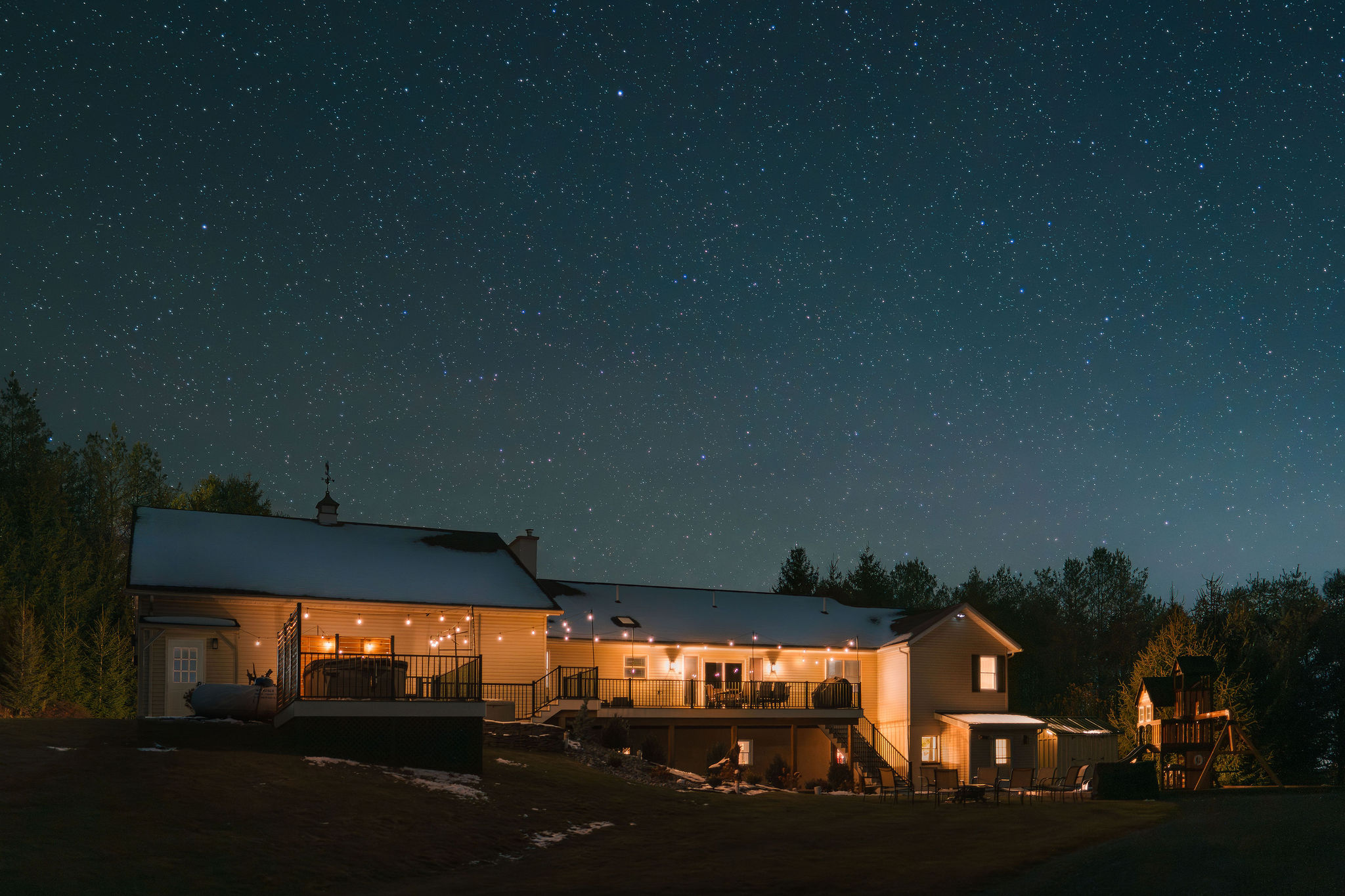 World-Class Stargazing from a Private Hilltop Retreat Experience breathtaking Dark Skies views right from the deck and hot tub.