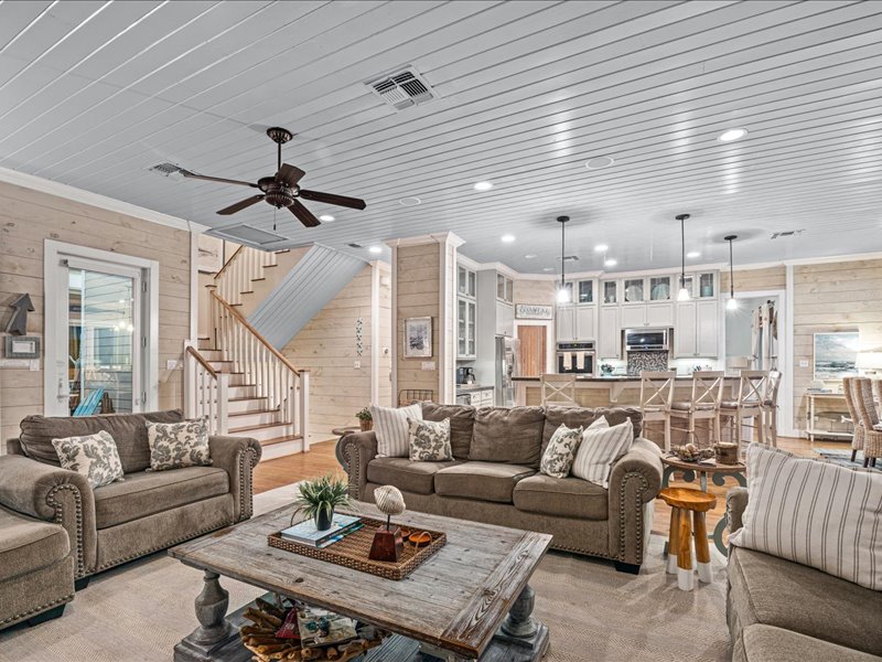 ec52d65e278a41e2a376606e813e0827 | Beachhouse | Texas | TX | Vacation Homes | Galveston | Crystal Beach | Kokomo | Breezy Days | Beachfront Elegance | Sunrise Serenity | Southern Sands Property Management, LLC