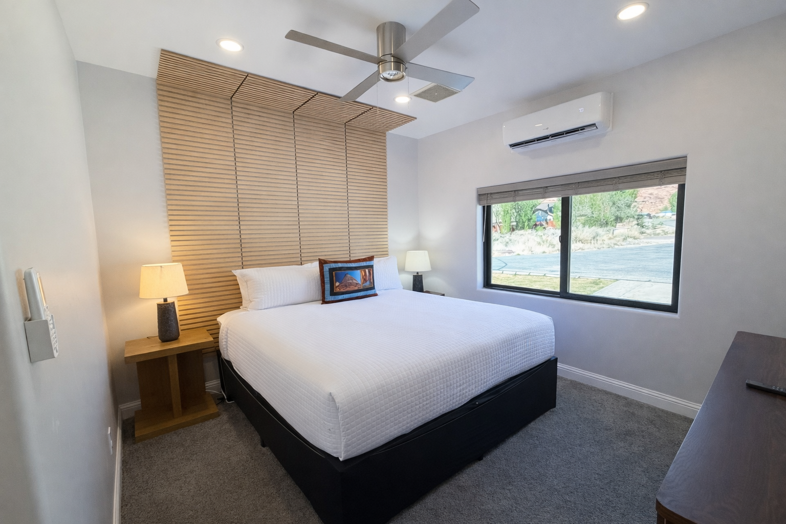 Guest Suite 4- King bed