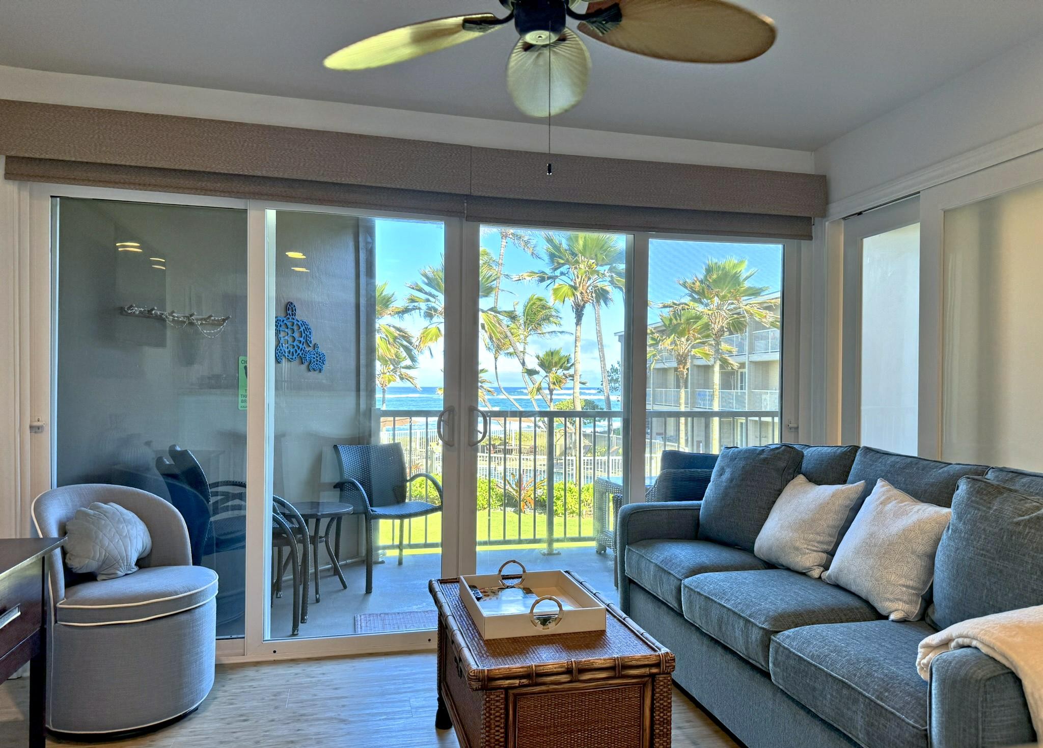 Relax comfortably and enjoy the view of ocean from living room