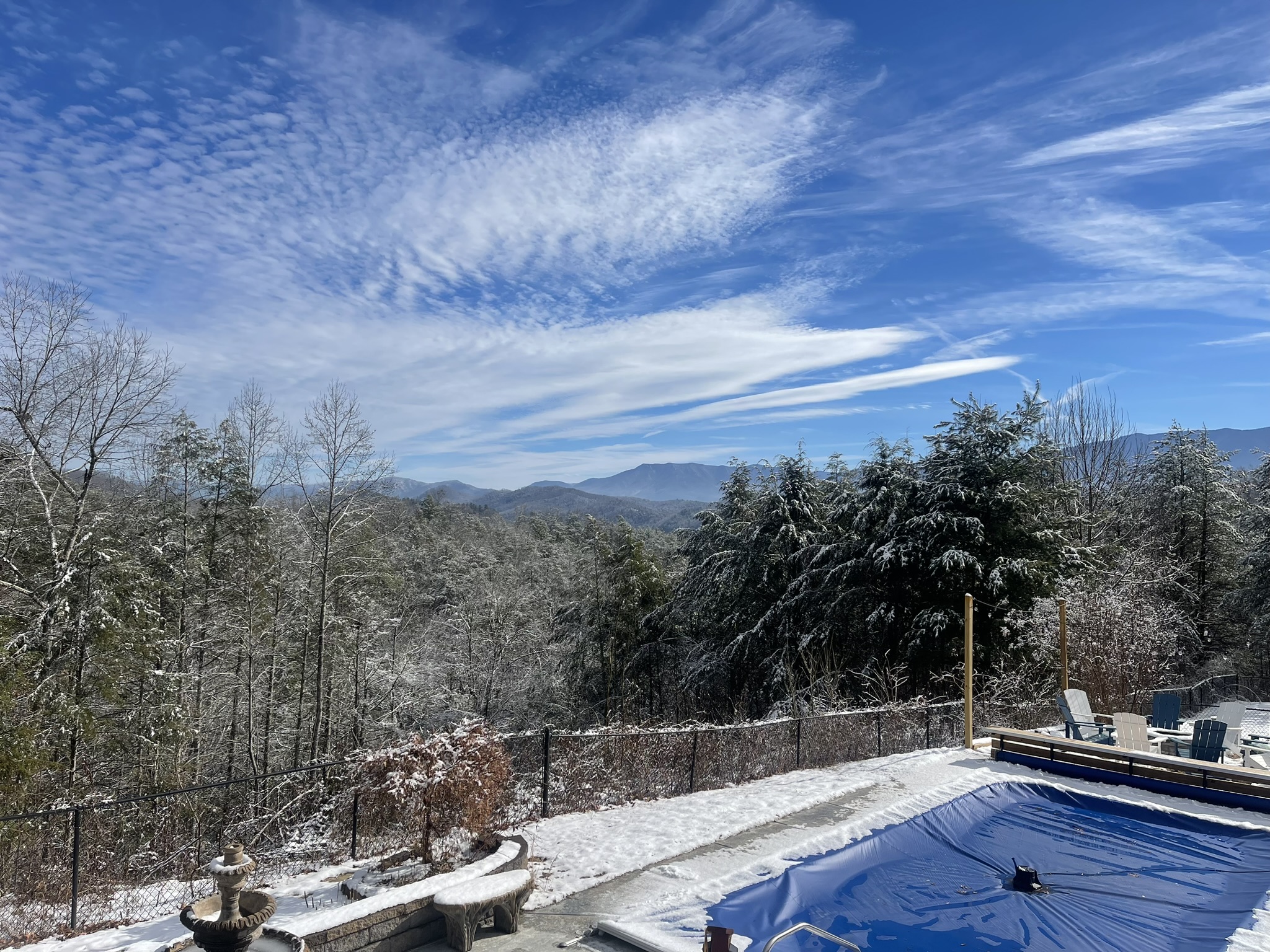 Imagine soaking in these snowy views. Graceful Goat Adventure Cabin is blissful in all seasons!