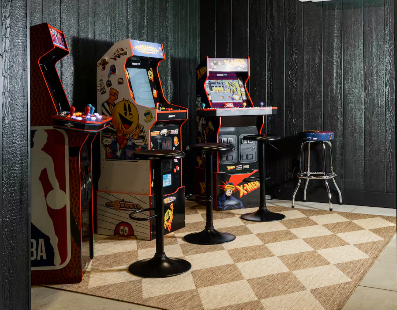 Game Room (Foosball, Arcade Games, Shuffleboard)