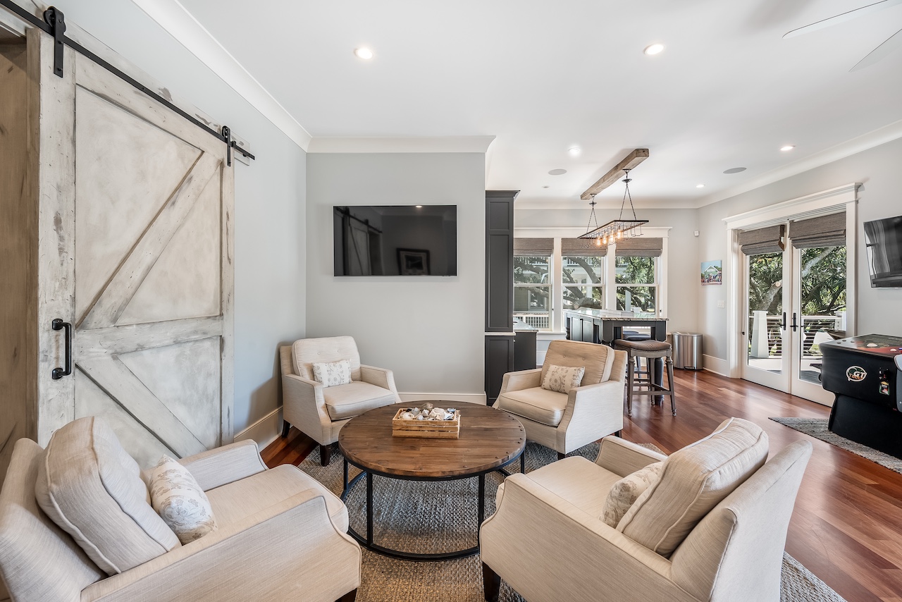 Sitting Room/Bar/Arcade Game on first floor Shore Thing | 4001 Palm Blvd | Isle of Palms, SC | IOP Escapes