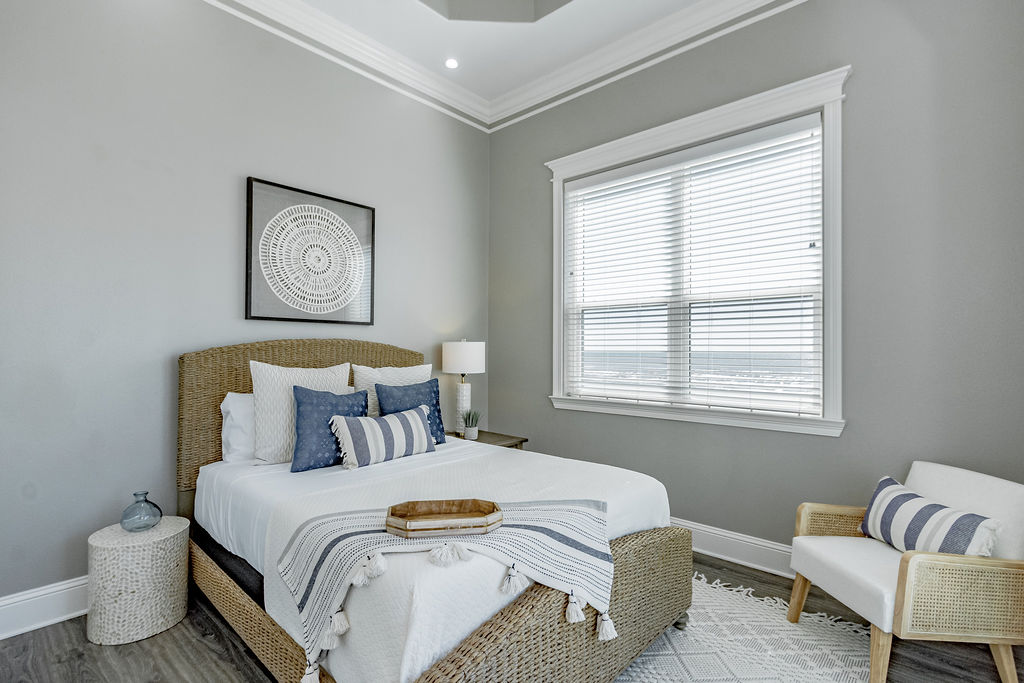 Queen bedroom on top floor