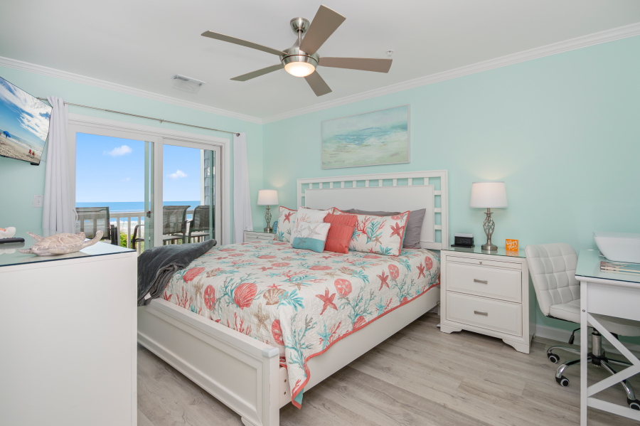 Primary bedroom - oceanfront!