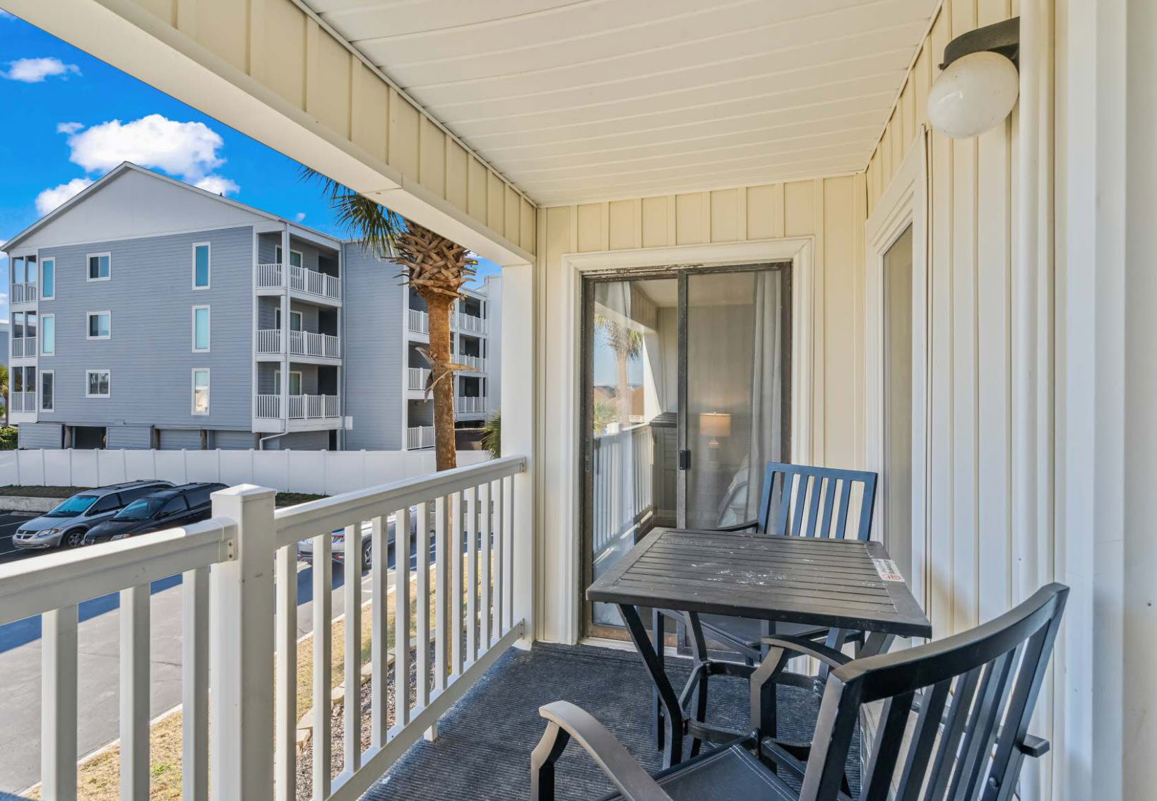 Private Balcony Seating