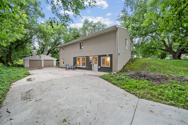 The lower Morning Glory Apartment has a spacious driveway for parking.