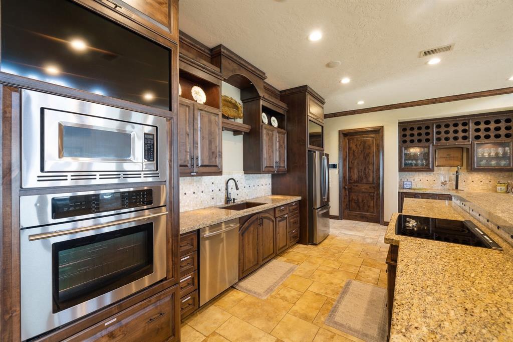 edbfbb2311d2486ca06d6f40633b0931 | Beachhouse | Texas | TX | Vacation Homes | Galveston | Crystal Beach | Kokomo | Breezy Days | Beachfront Elegance | Sunrise Serenity | Southern Sands Property Management, LLC