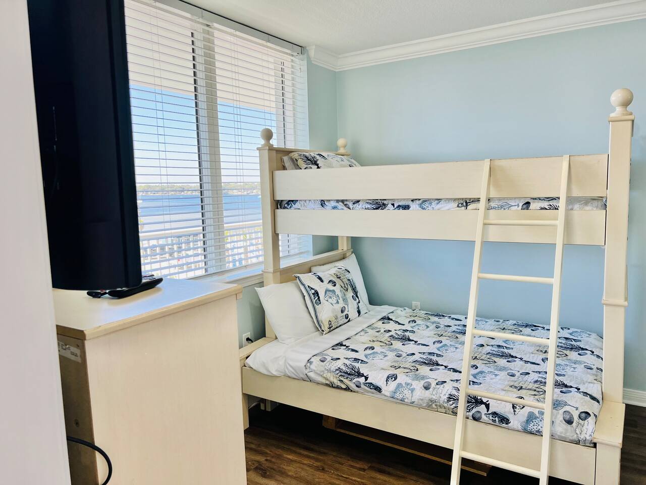Bunk Beds in 3rd Bedroom