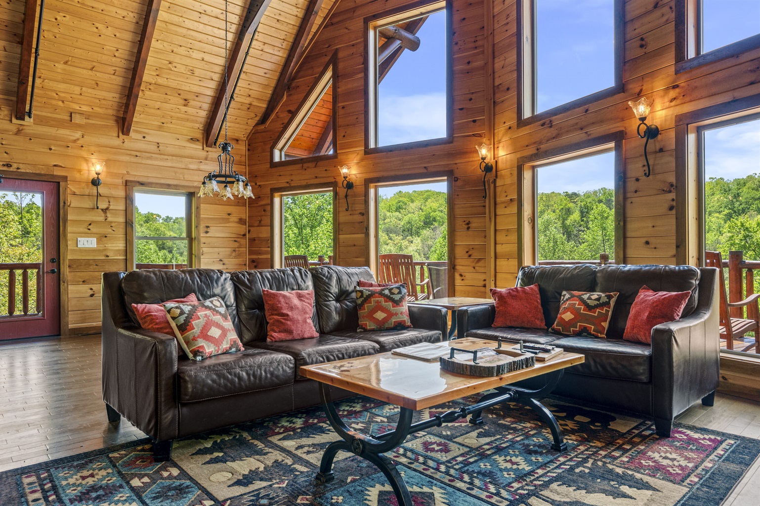 Finished great room at Ridge View Lodge