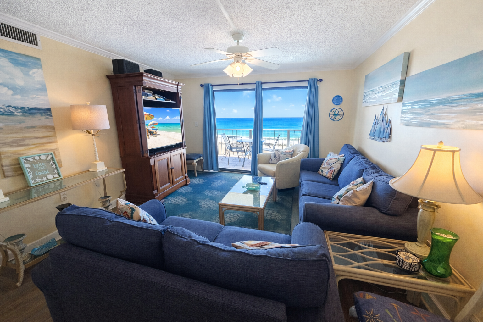 Beautiful views of the gulf from living room