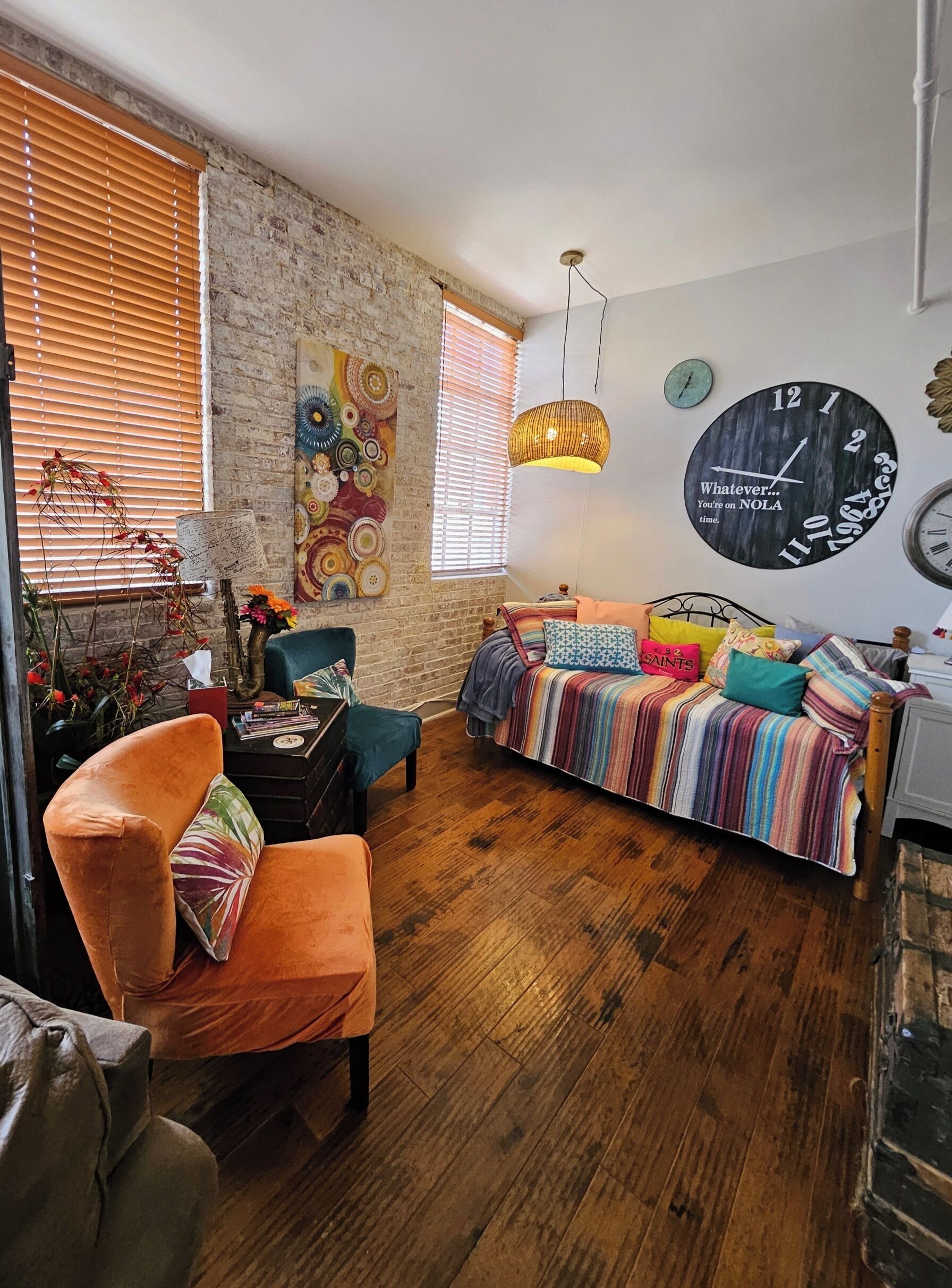 Living area w/Twin Day Bed